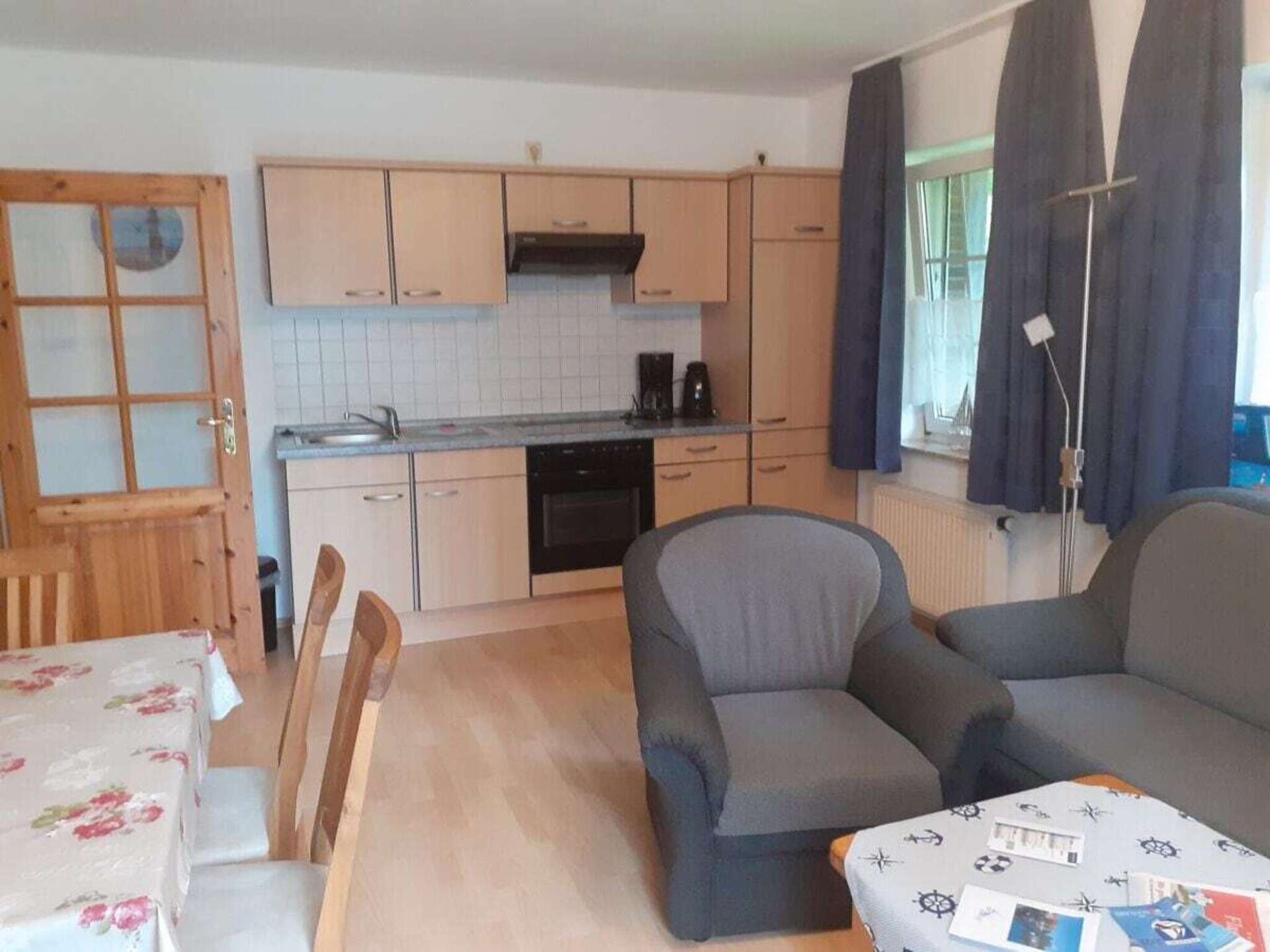 Gezellig benedenappartement in hartje Hooksiel met tuinterras - foto 4