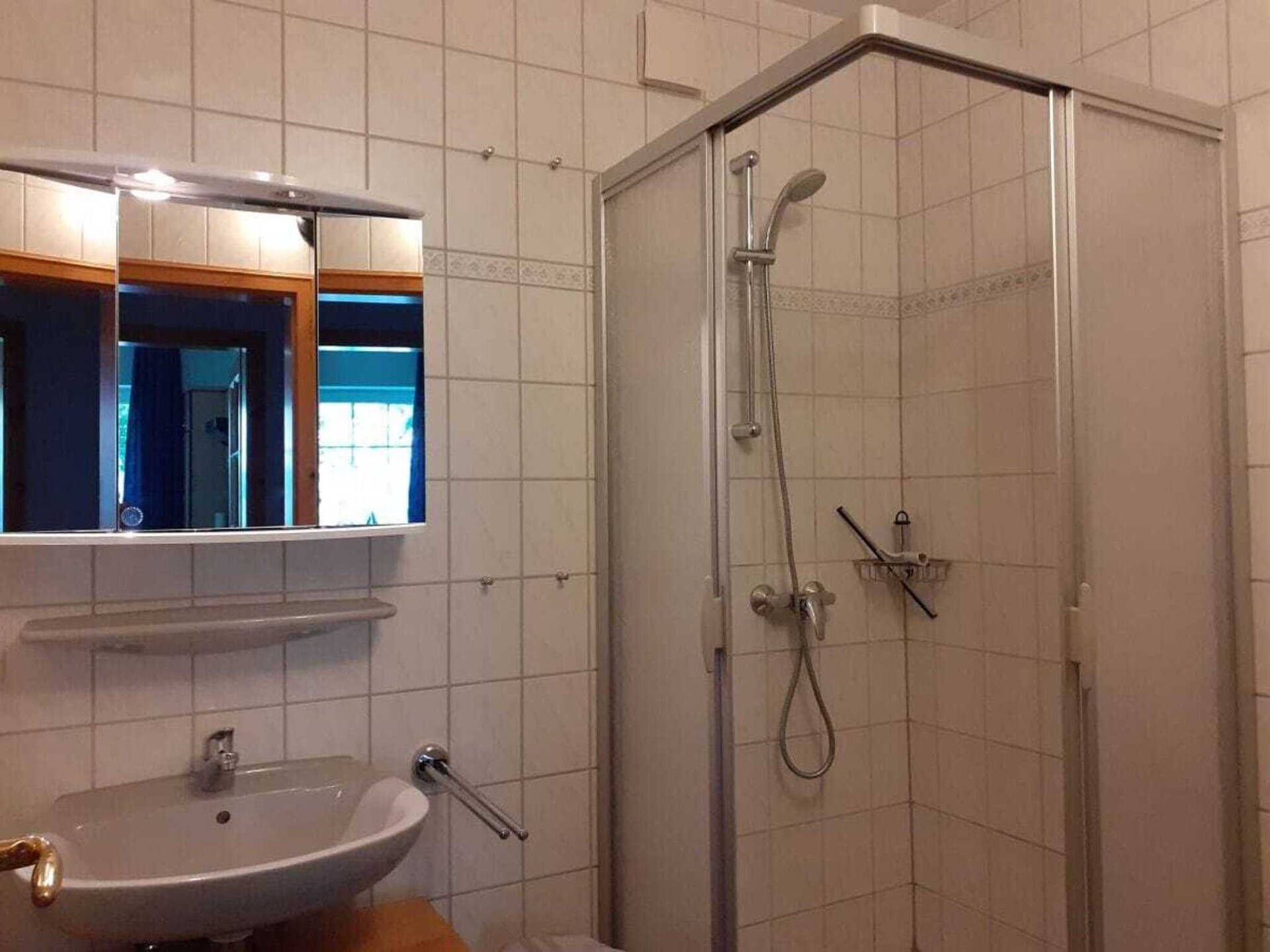 Gezellig benedenappartement in hartje Hooksiel met tuinterras - foto 8