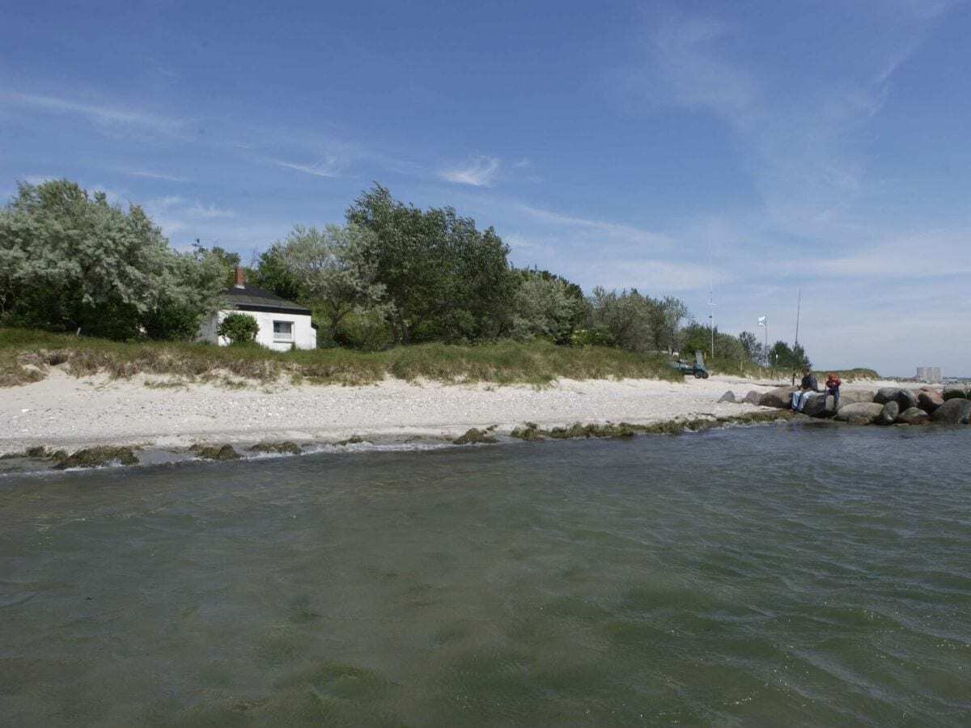 Romantisch vakantiehuis direct aan het strand in Wulfen - foto 2