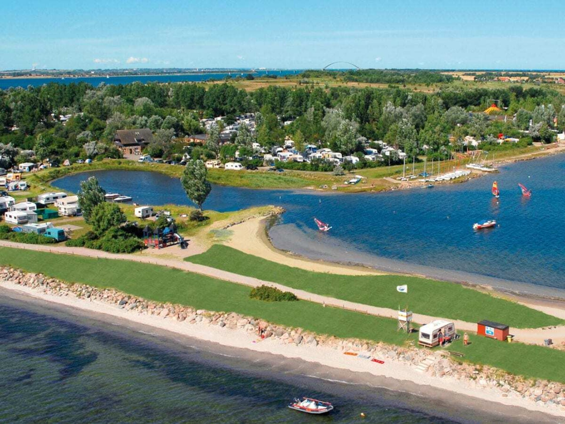 Romantisch vakantiehuis direct aan het strand in Wulfen - foto 3