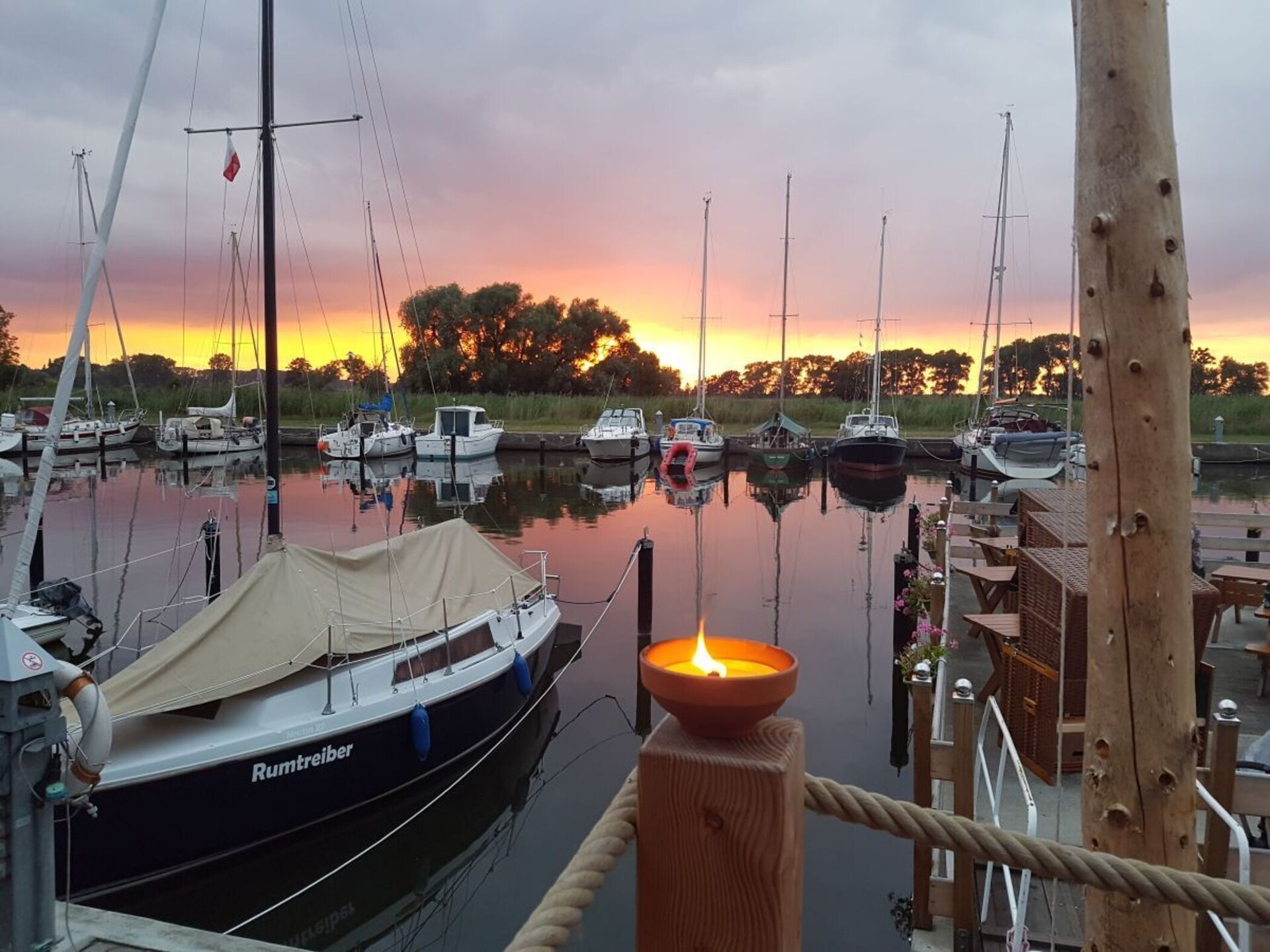 Knus appartement aan het water in Ueckermünde met zonneterras - foto 16