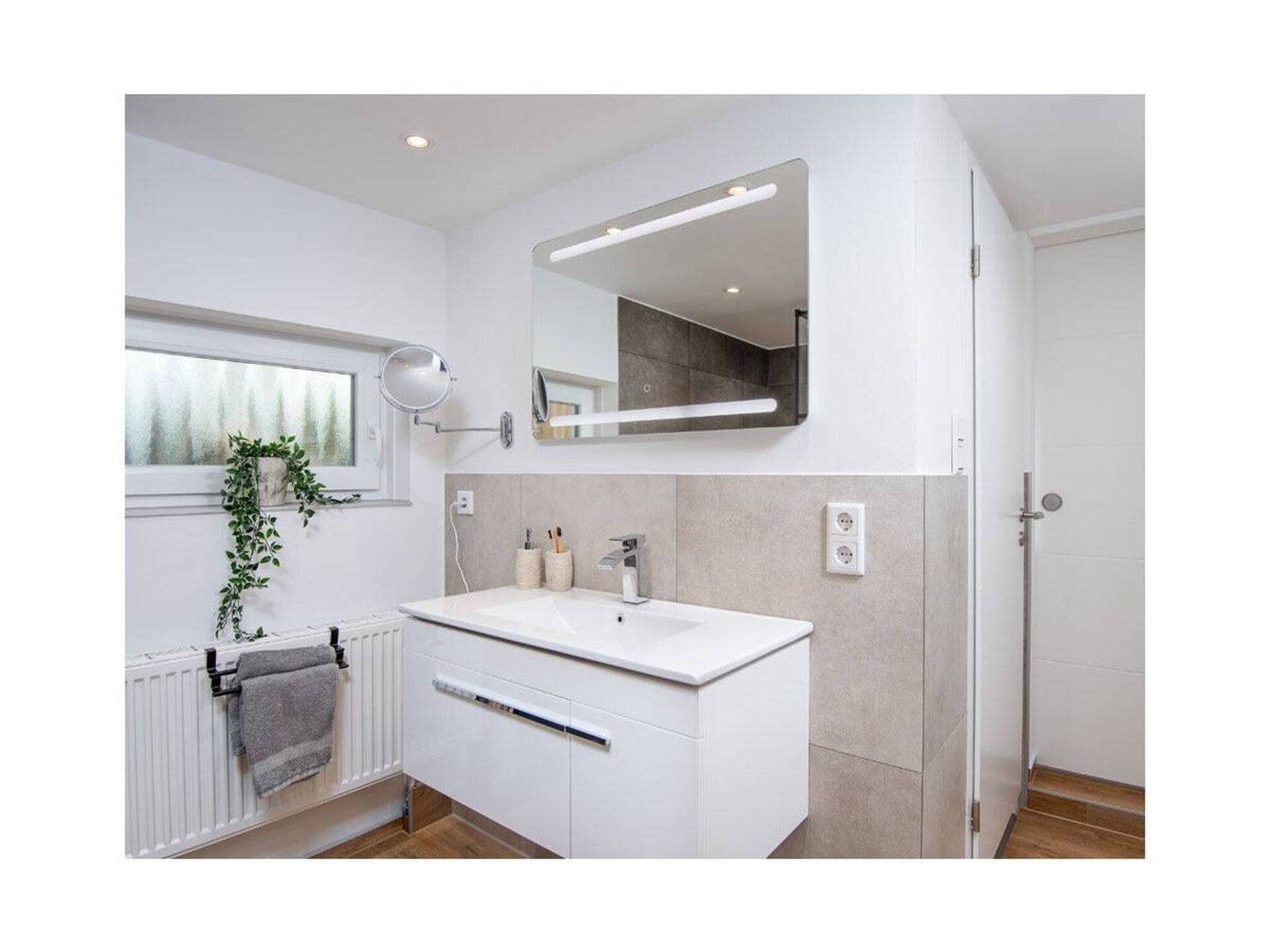 Nieuw Greetsiels vakantiehuis aan het water, vlakbij haven en centrum - foto 18
