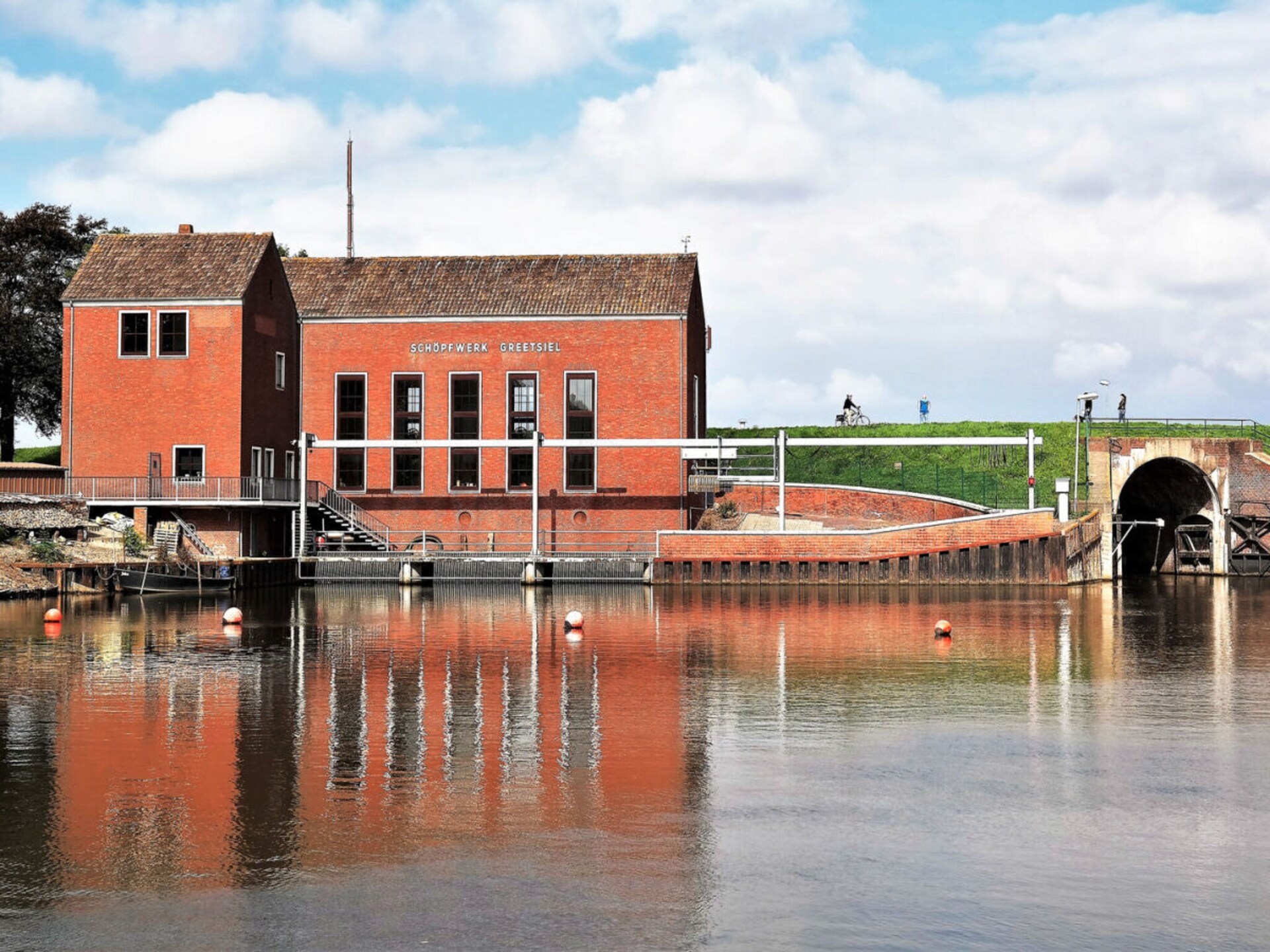 Nieuw Greetsiels vakantiehuis aan het water, vlakbij haven en centrum - foto 29