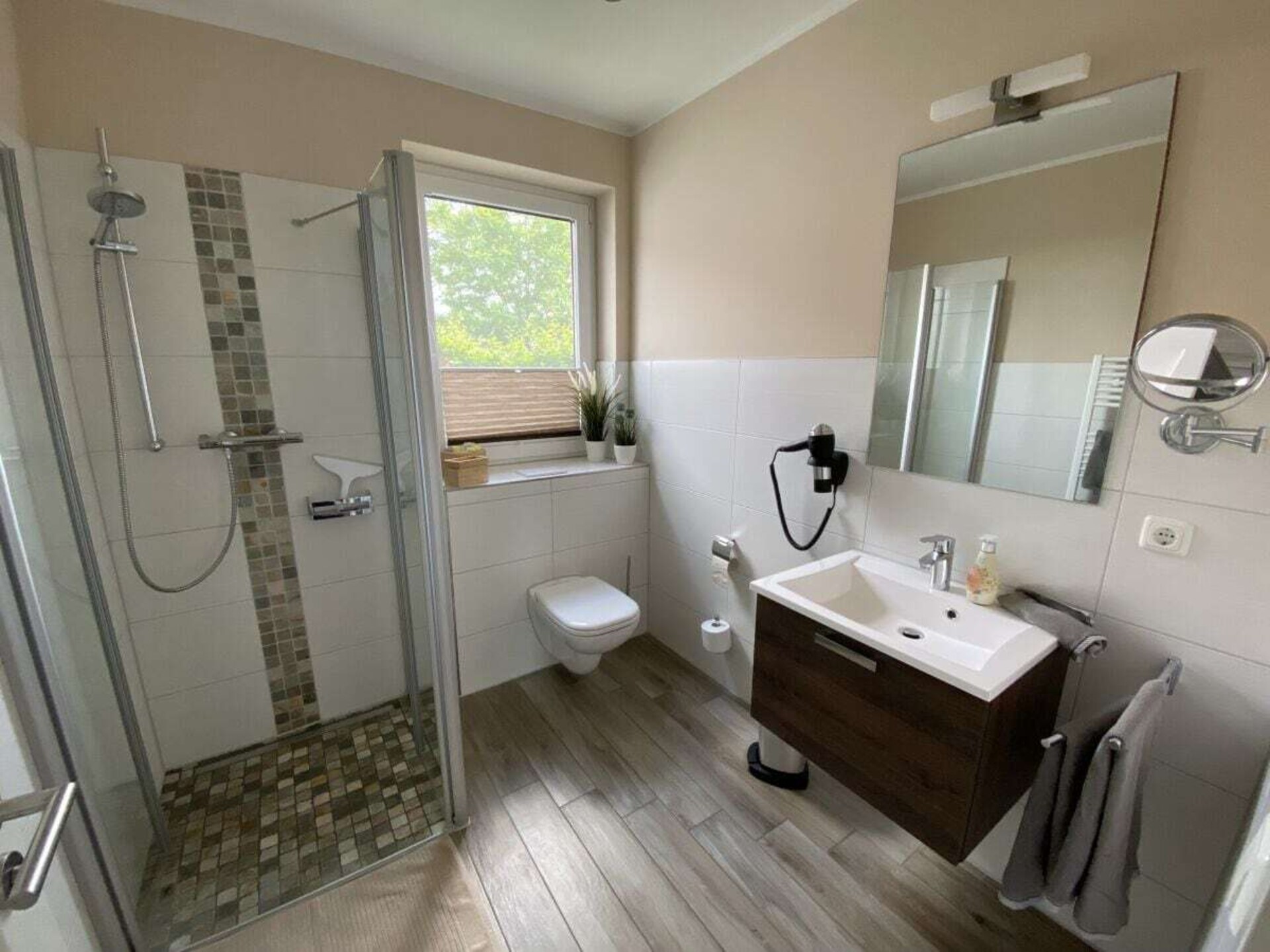 Ruim vakantiehuis met wellnessbadkamers en uitzicht op de natuur in Göhren-Lebbin - foto 14
