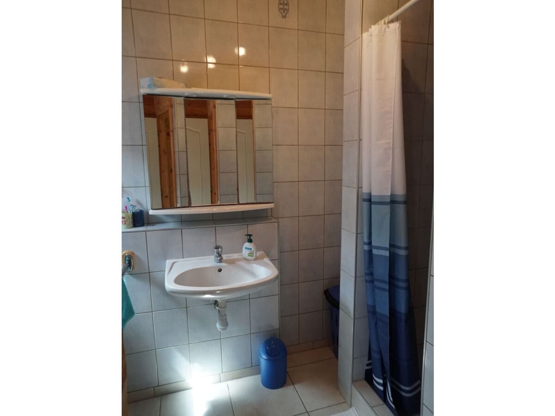 Knus houten vakantiehuis met veranda op 10 minuten van de Atlantische Oceaan - foto 17