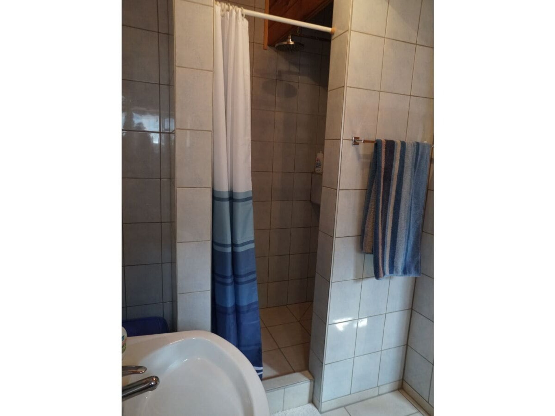 Knus houten vakantiehuis met veranda op 10 minuten van de Atlantische Oceaan - foto 18