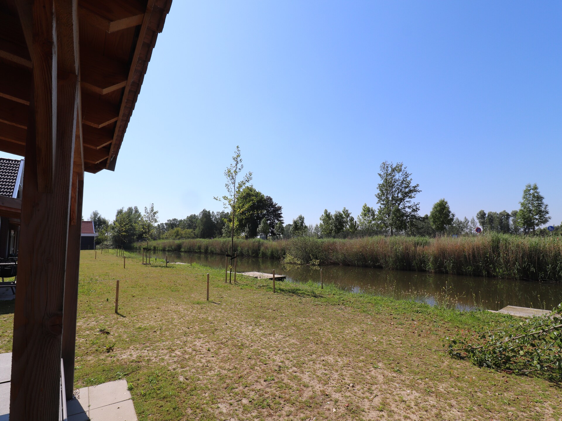 Kuifduiker 122: Vrijstaand vakantiehuis aan het meer in Simonshaven - foto 26