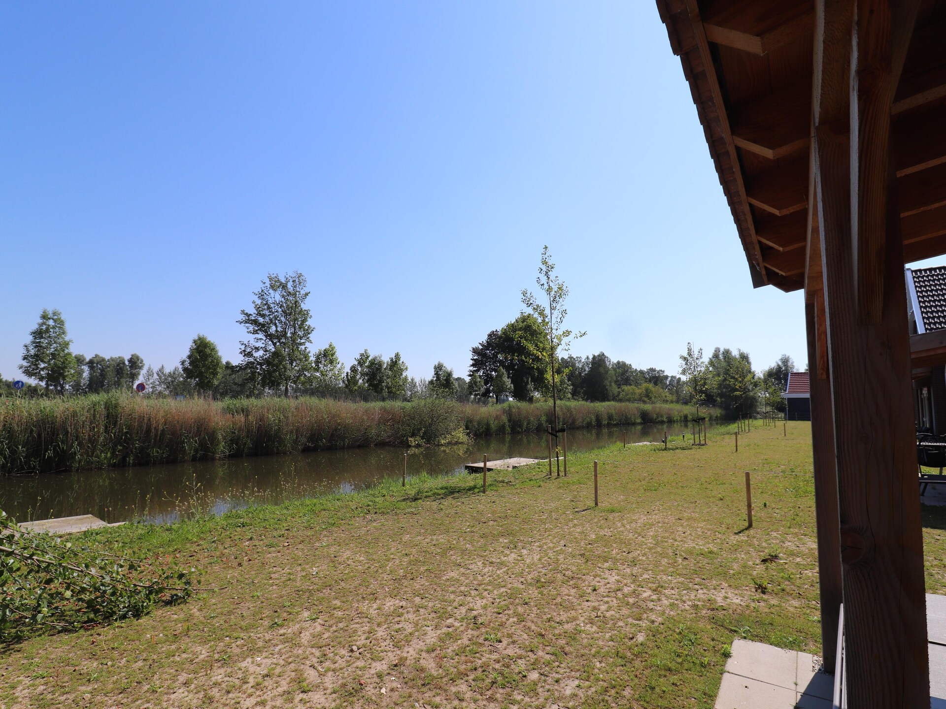 Kuifduiker 122: Vrijstaand vakantiehuis aan het meer in Simonshaven - foto 30