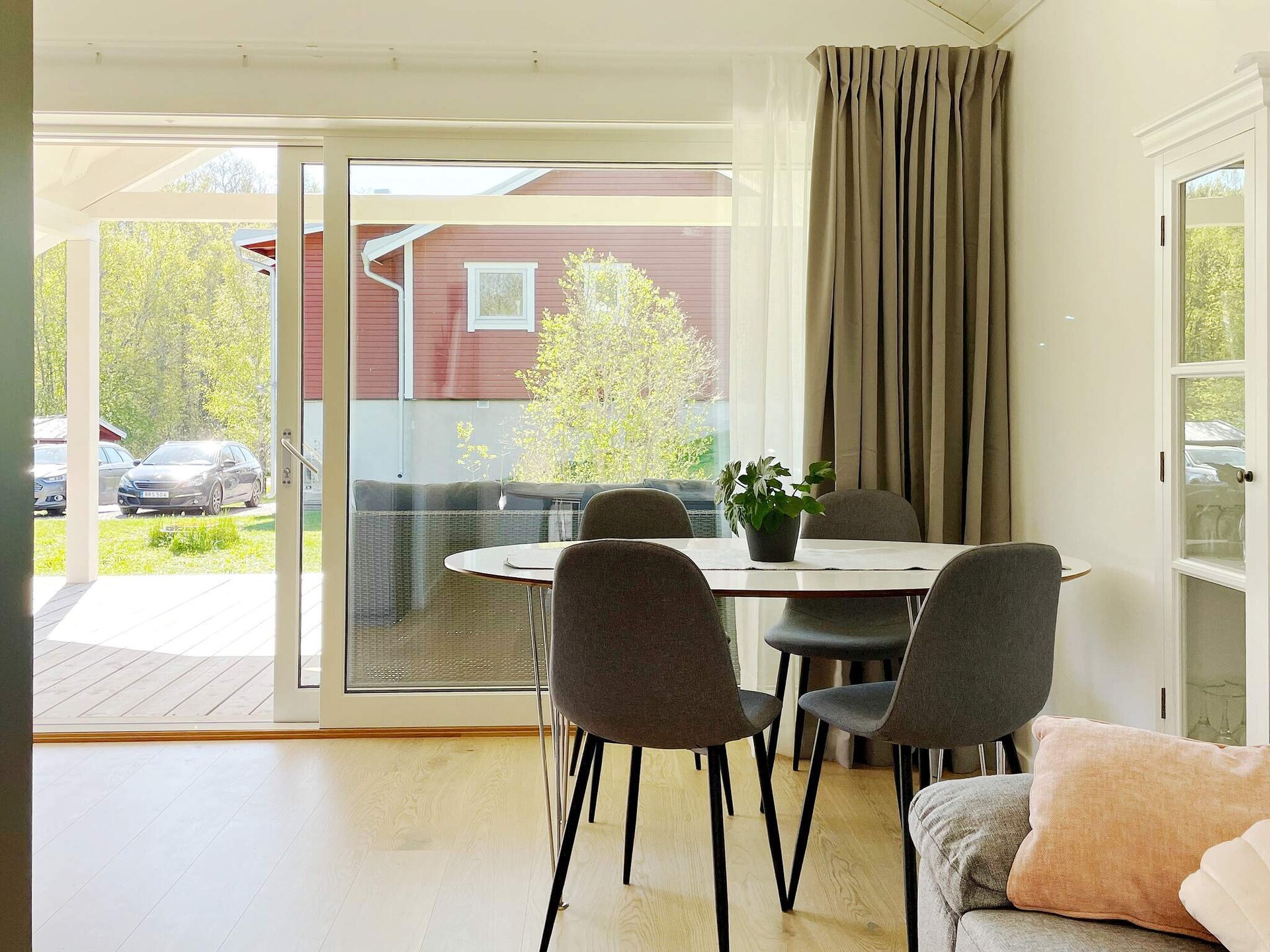 Nieuw vakantiehuis op Ljusterö met zonnige veranda, vlak bij zee - foto 18