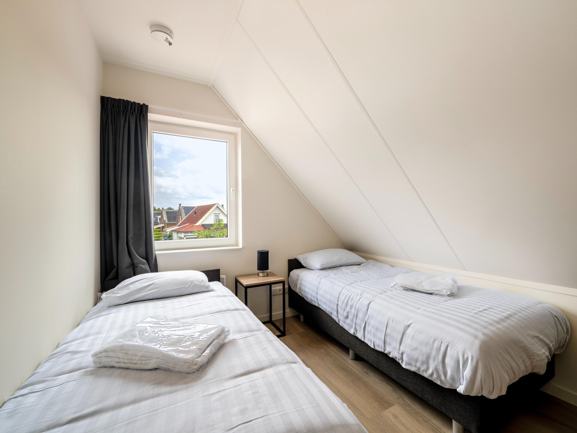 Vrijstaand vakantiehuis aan het meer in Simonshaven, met tuin en strand op loopafstand - foto 23