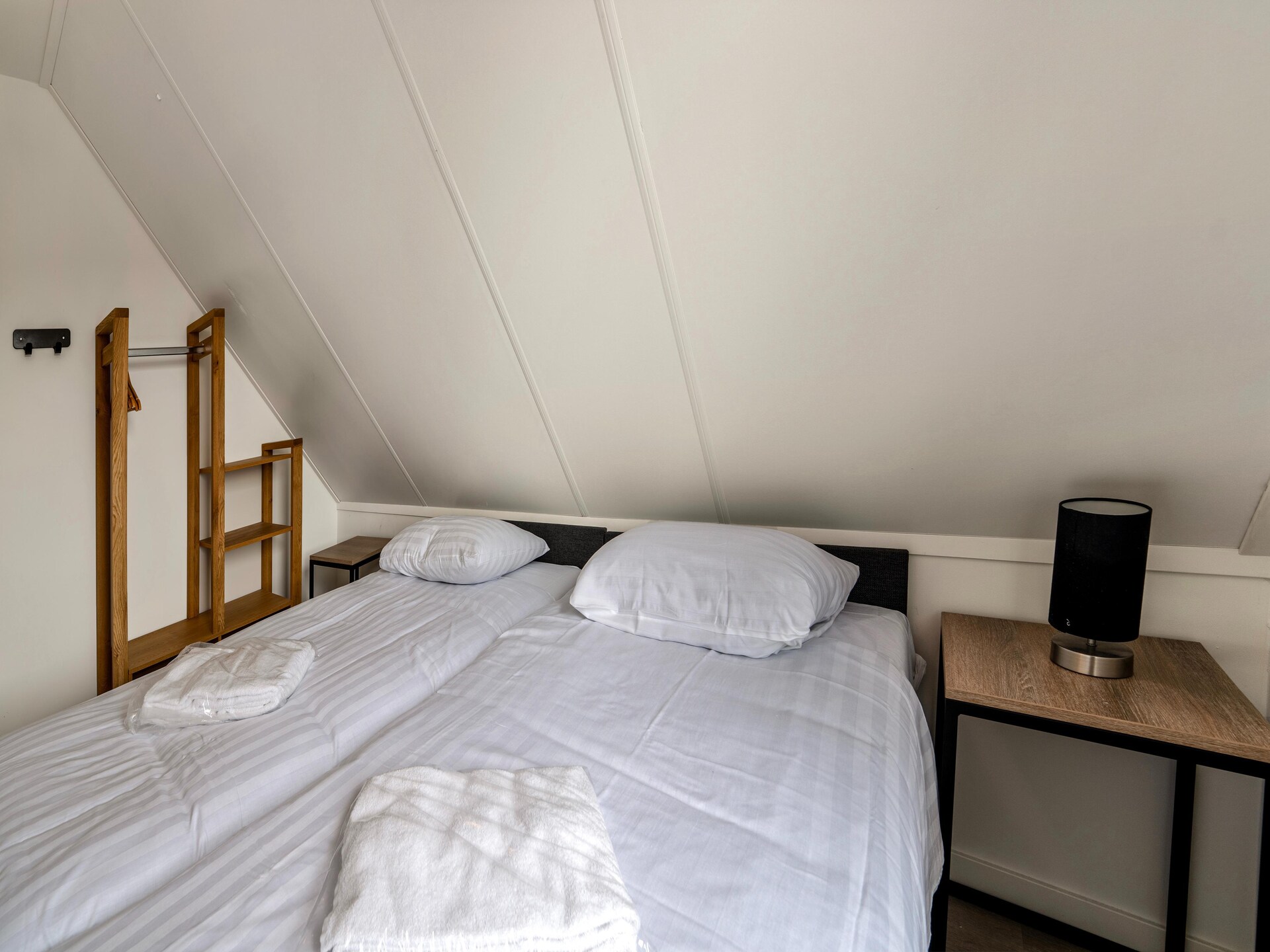 Vrijstaand vakantiehuis aan het meer in Simonshaven, met tuin en strand op loopafstand - foto 27