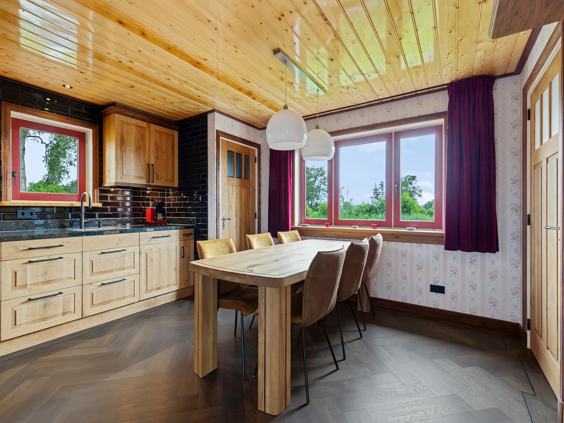 It Simmerhuske: elegant vakantiehuis aan Fries kanaal met oplaadpunten - foto 8