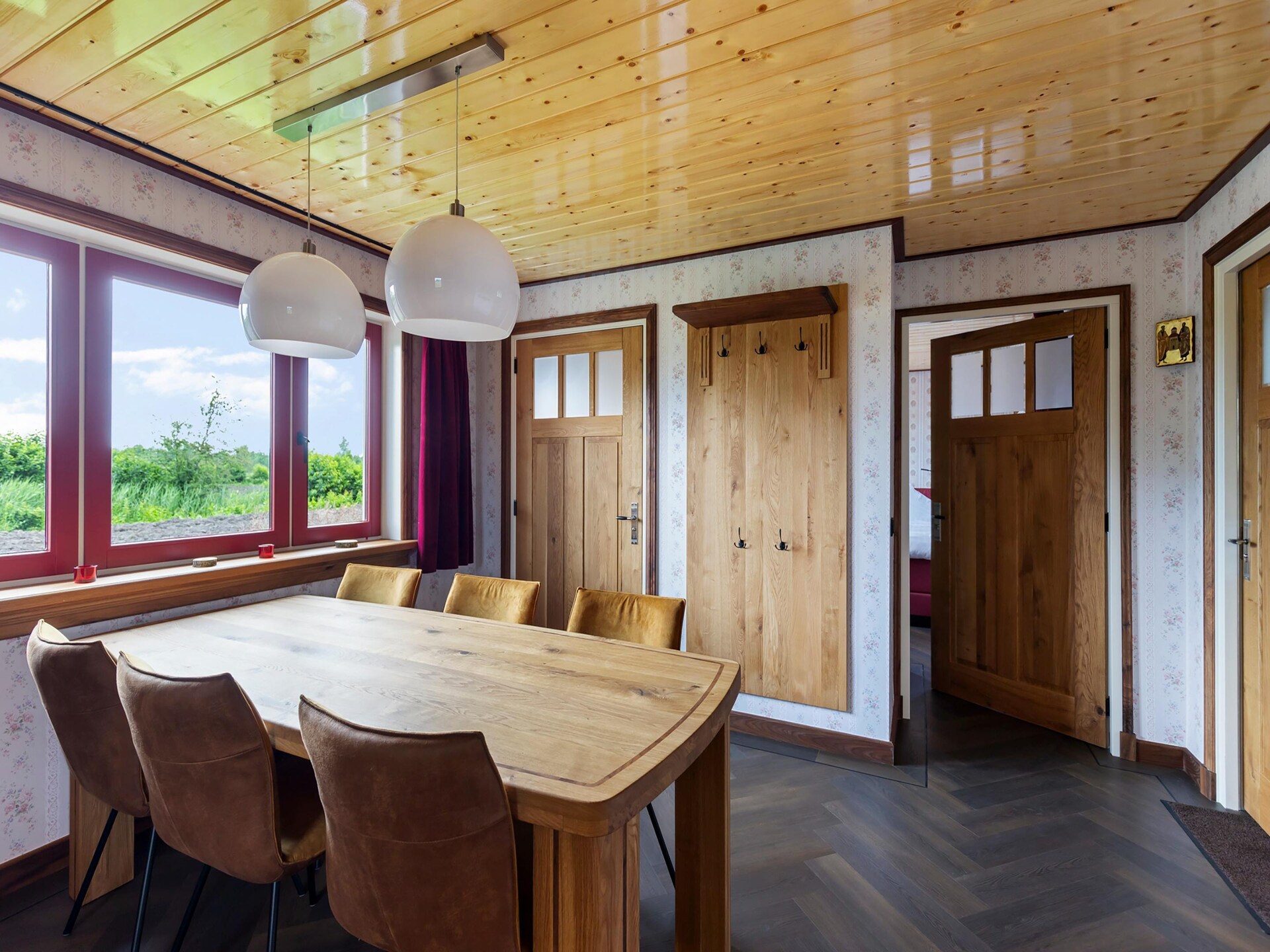It Simmerhuske: elegant vakantiehuis aan Fries kanaal met oplaadpunten - foto 5