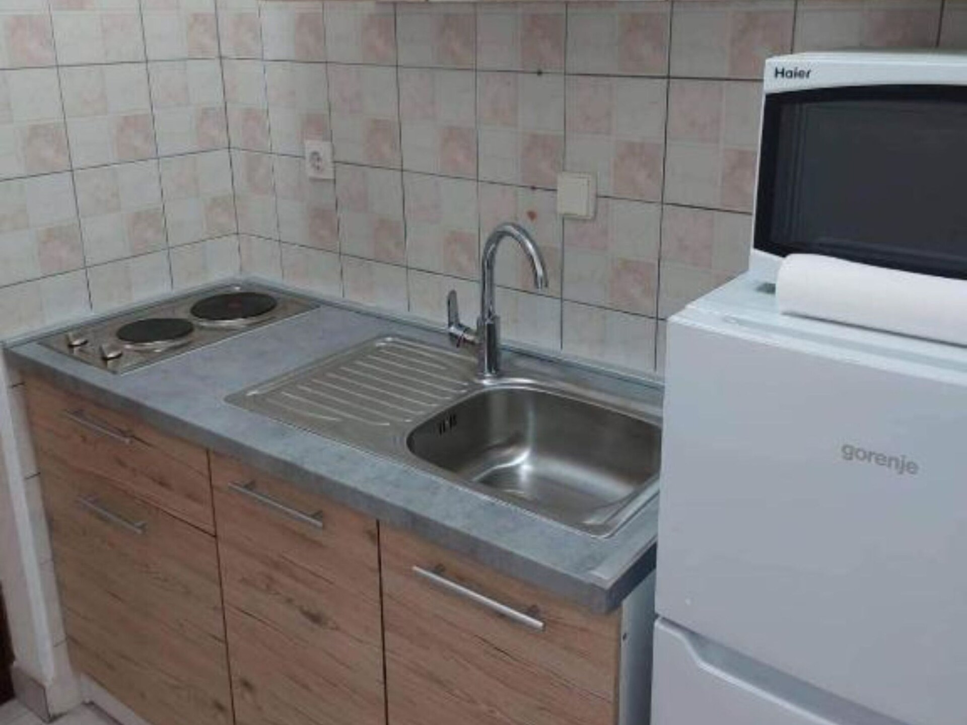 Knus appartement voor 2 met balkon, op 200 meter van het strand van Podaca - foto 3