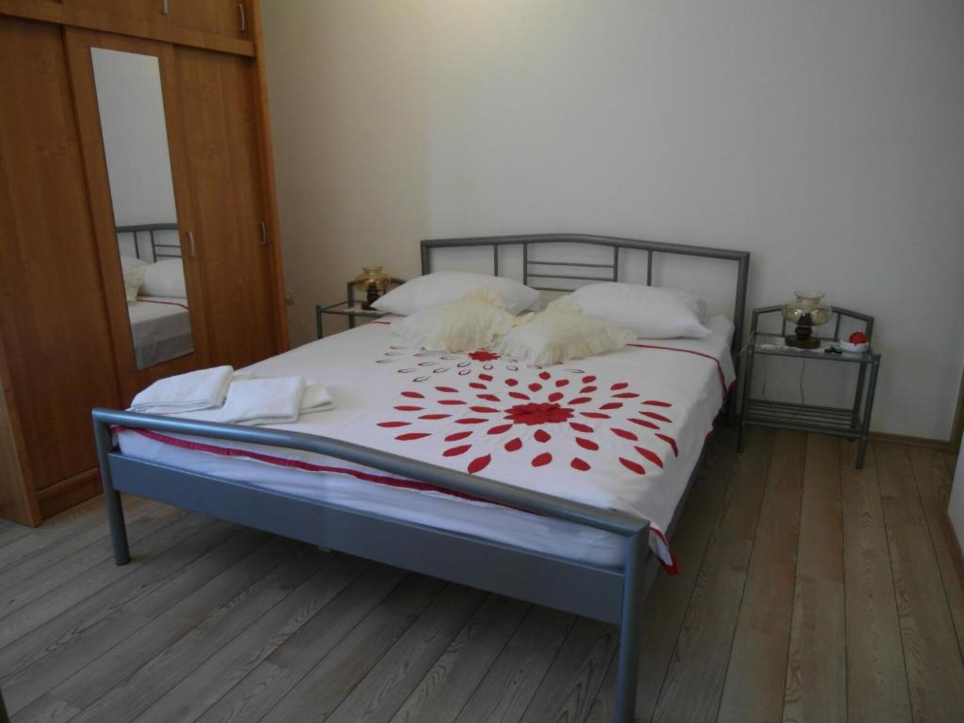 Knus appartement met terras voor 2 in Šibenik, vlakbij strand - foto 5