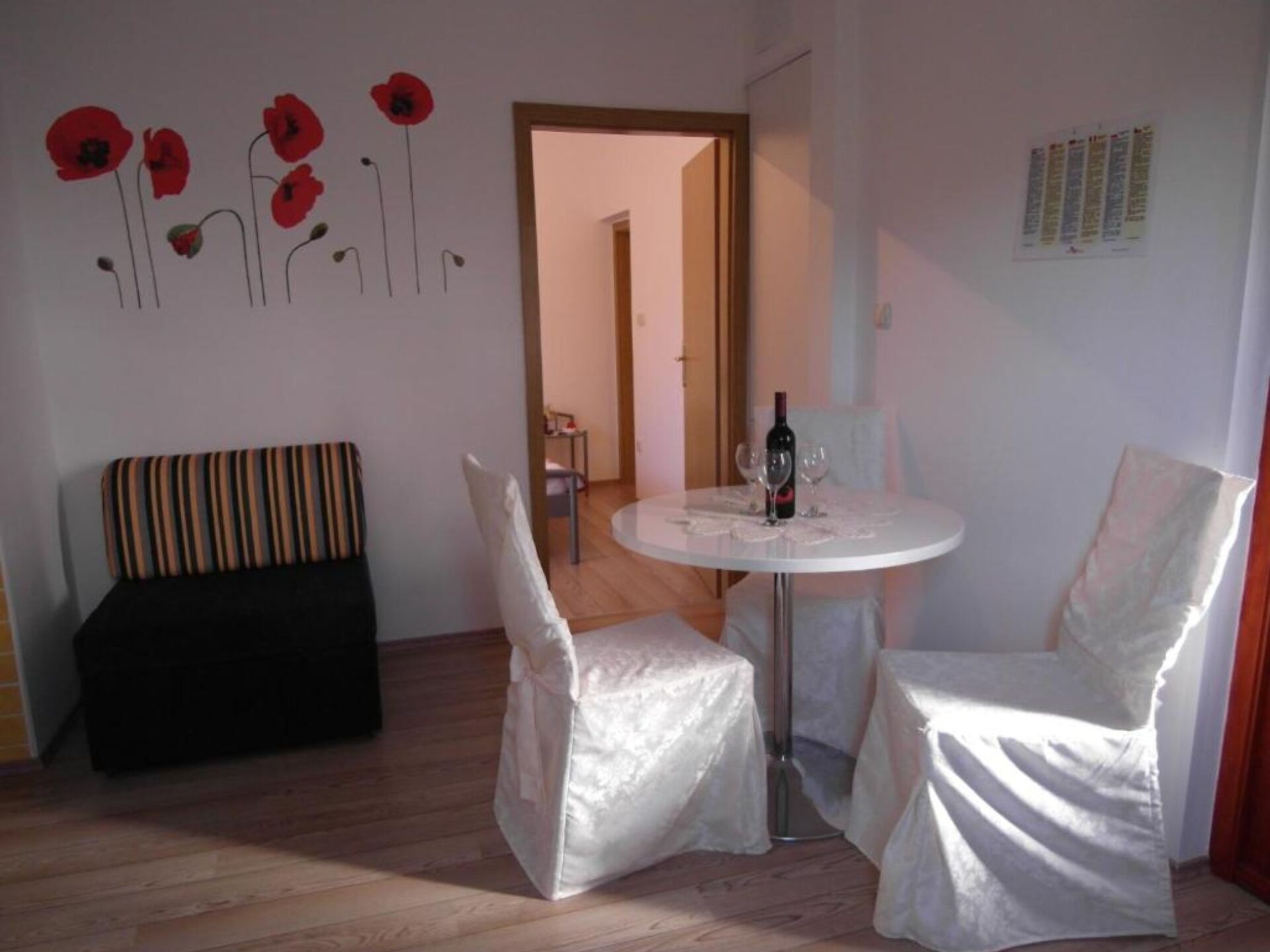 Knus appartement met terras voor 2 in Šibenik, vlakbij strand - foto 1