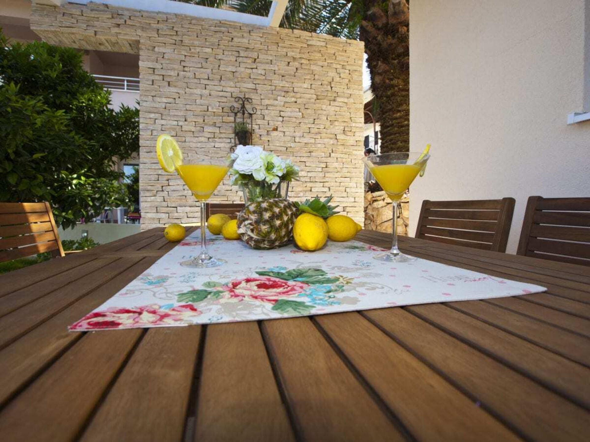 Moderne villa aan zee met terras en weids uitzicht nabij Trogir - foto 3