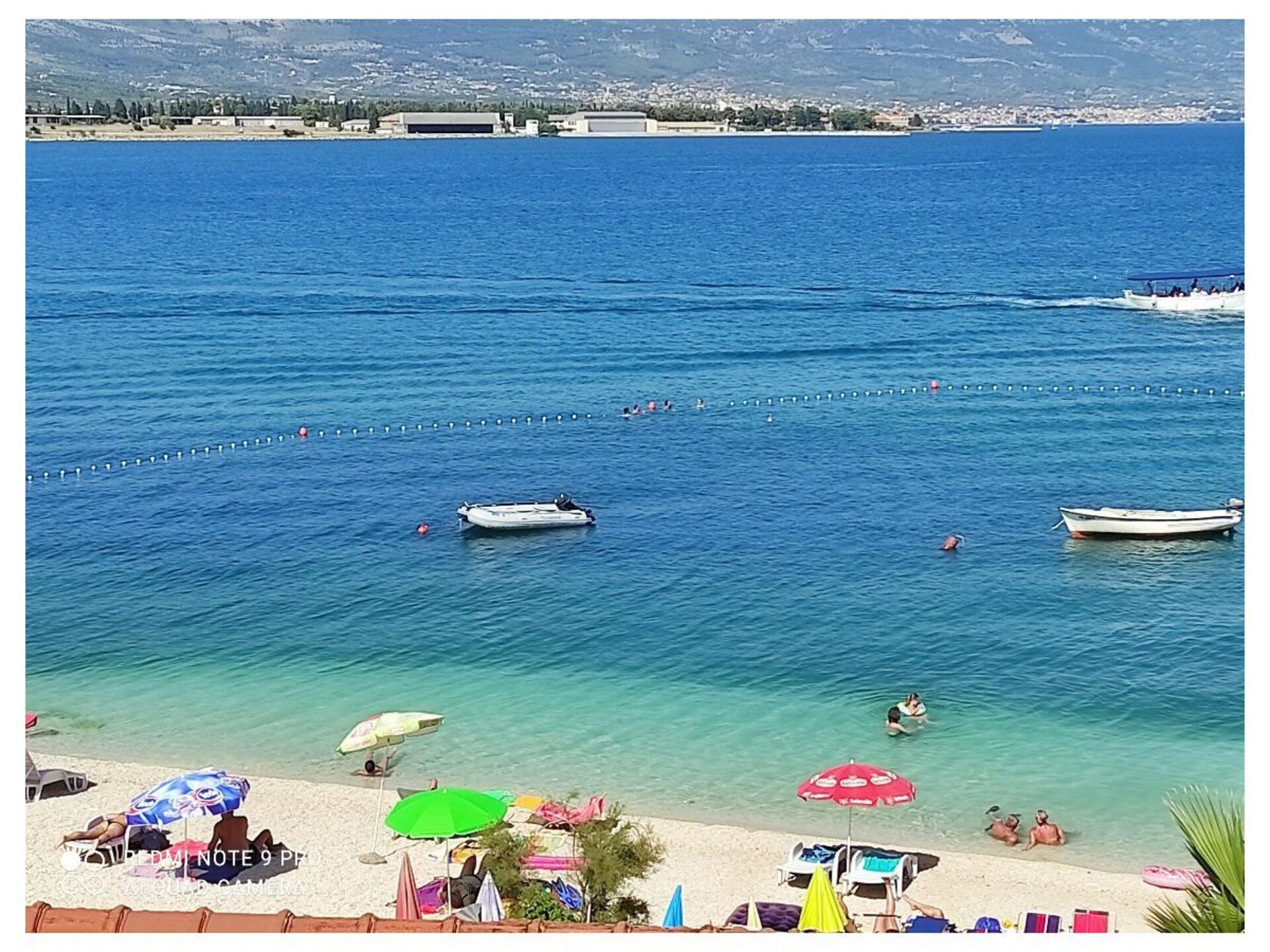 Moderne villa aan zee met terras en weids uitzicht nabij Trogir - foto 20