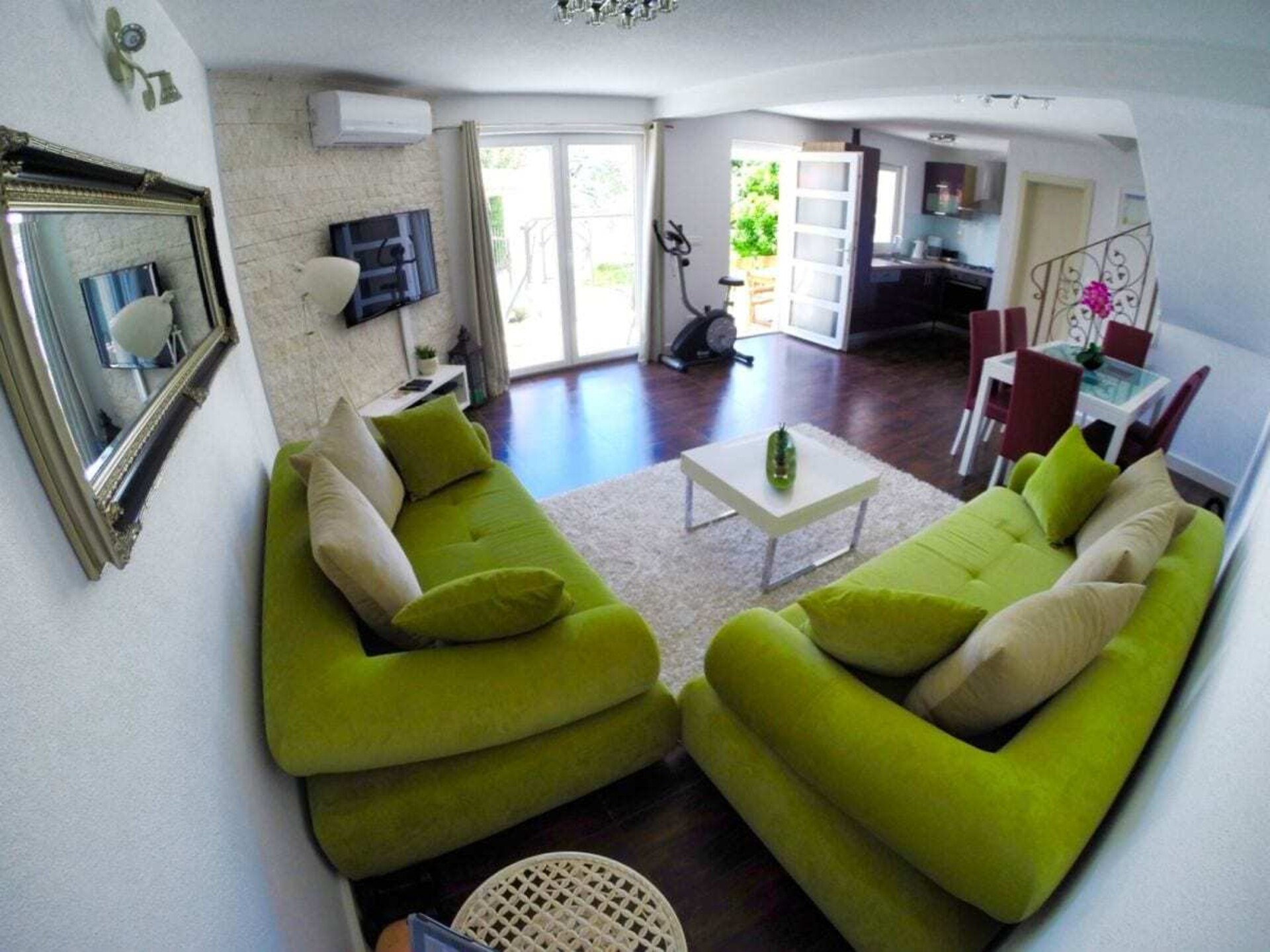 Moderne villa aan zee met terras en weids uitzicht nabij Trogir - foto 25