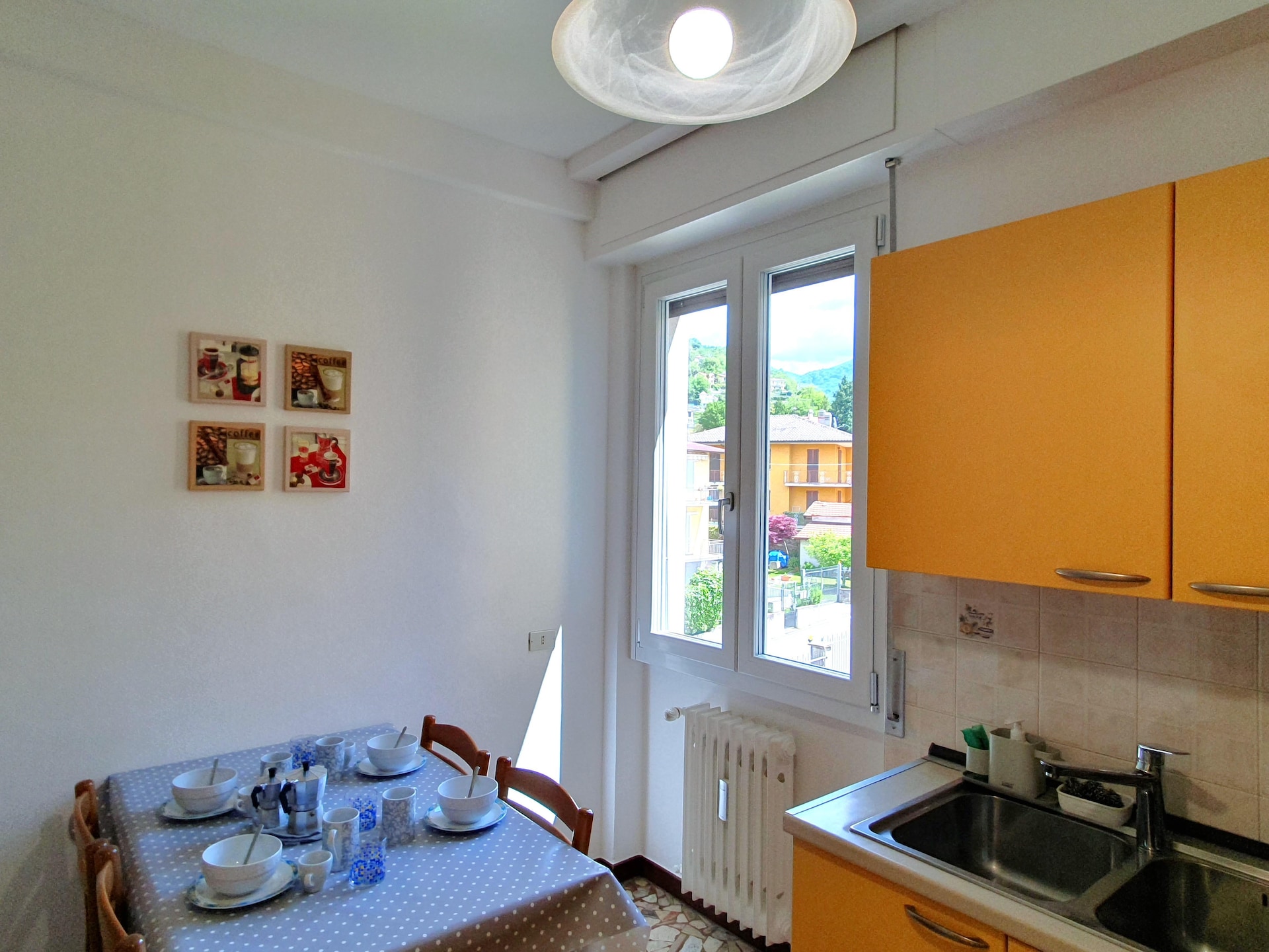 4-persoons modern appartement in centrum van Maccagno con Pino e Veddasca - foto 13