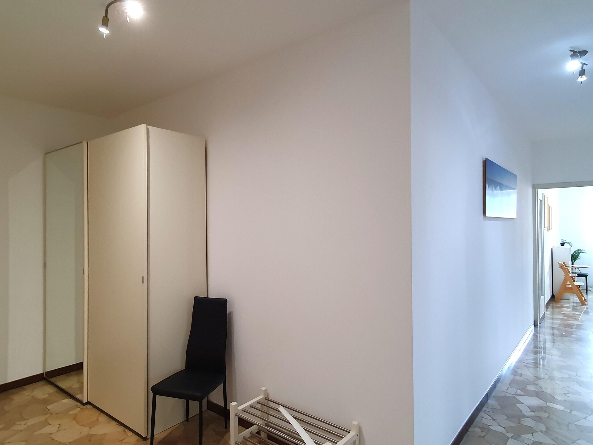4-persoons modern appartement in centrum van Maccagno con Pino e Veddasca - foto 17