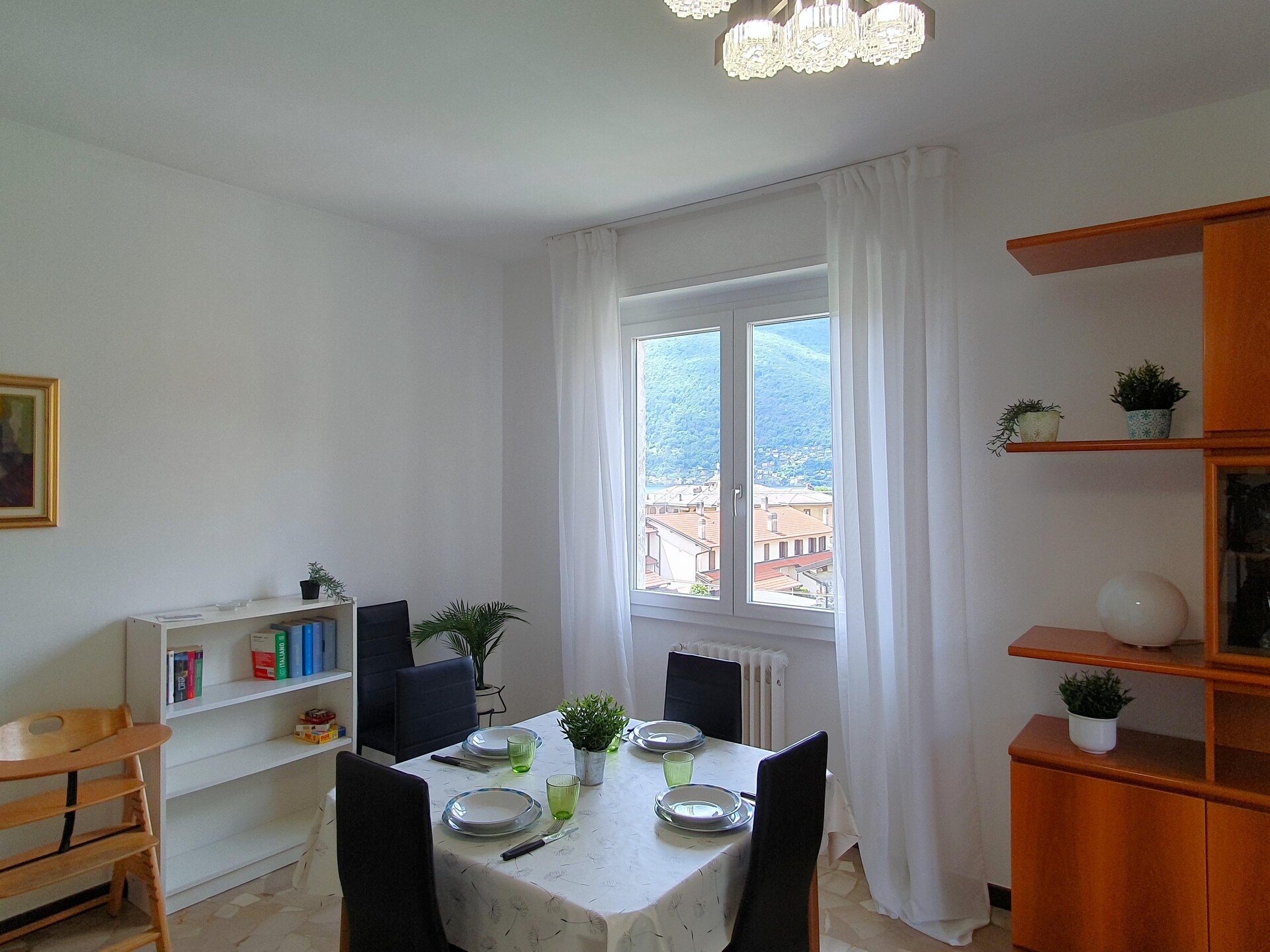 4-persoons modern appartement in centrum van Maccagno con Pino e Veddasca - foto 11