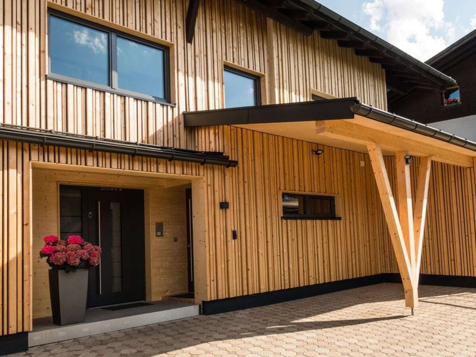 Ruim vakantiehuis in Riezlern met natuurlijke materialen, dichtbij de skilift - foto 1