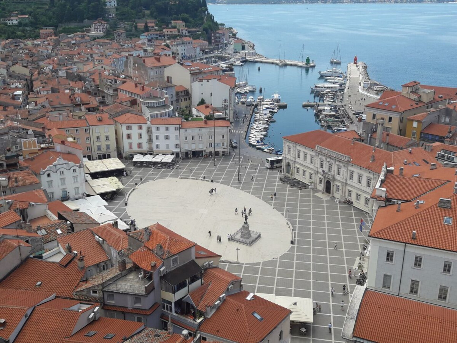 Vrijstaand vakantiehuis met zeezicht en WiFi, 1,5 km van centrum Portorož - foto 27