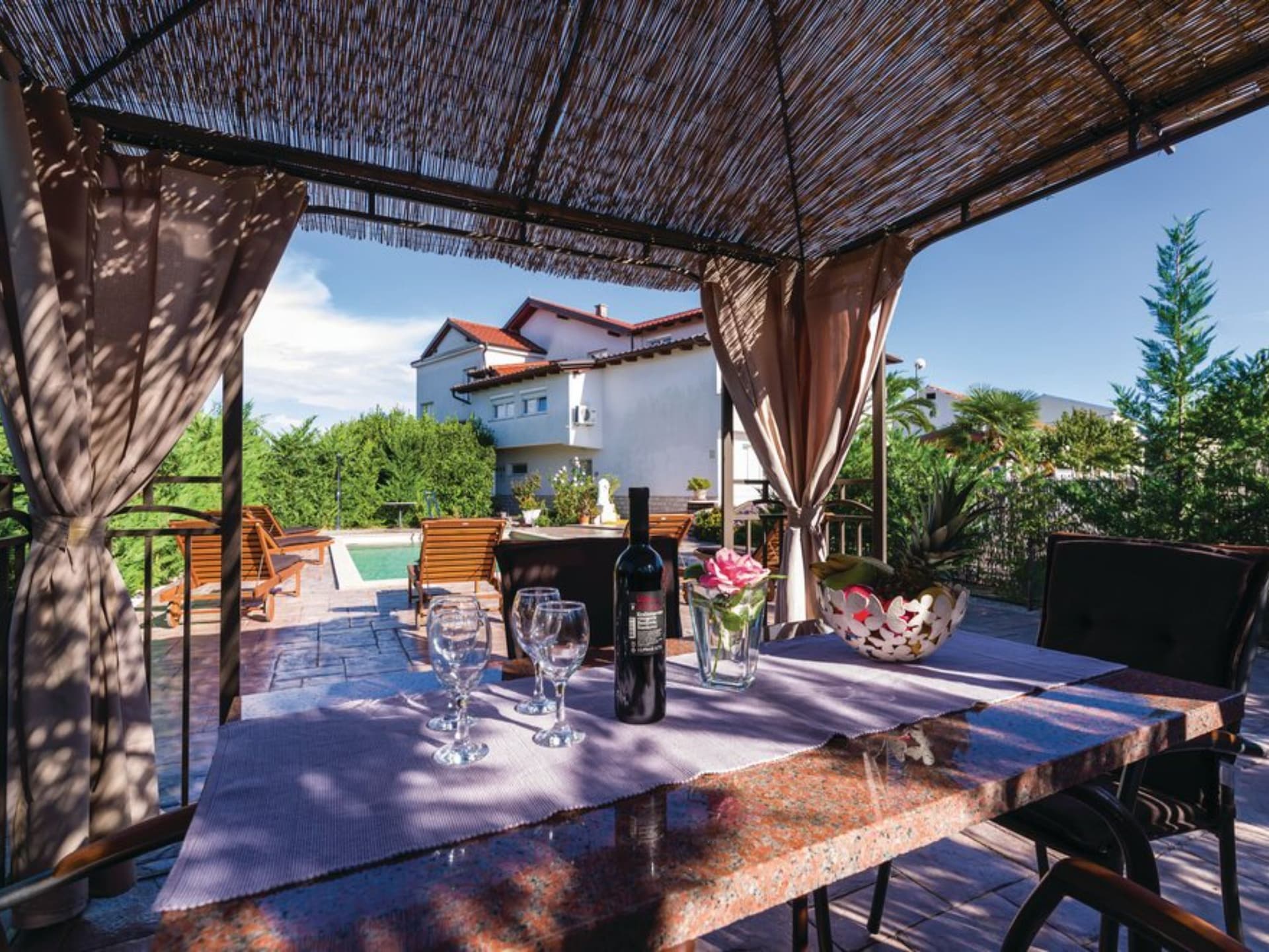 Villa Ksenija: Luxe zes-slaapkamer vakantiehuis met privézwembad in Debeljak - foto 57