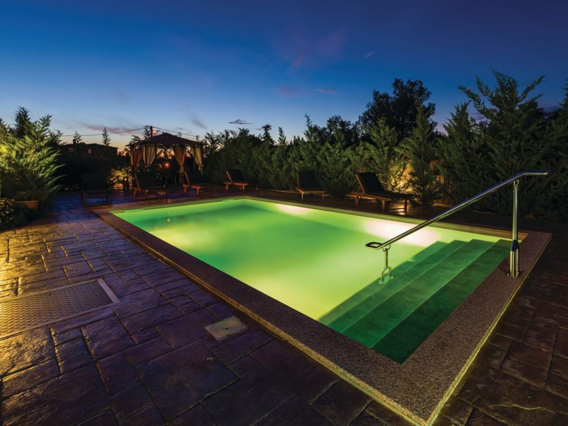 Villa Ksenija: Luxe zes-slaapkamer vakantiehuis met privézwembad in Debeljak - foto 50