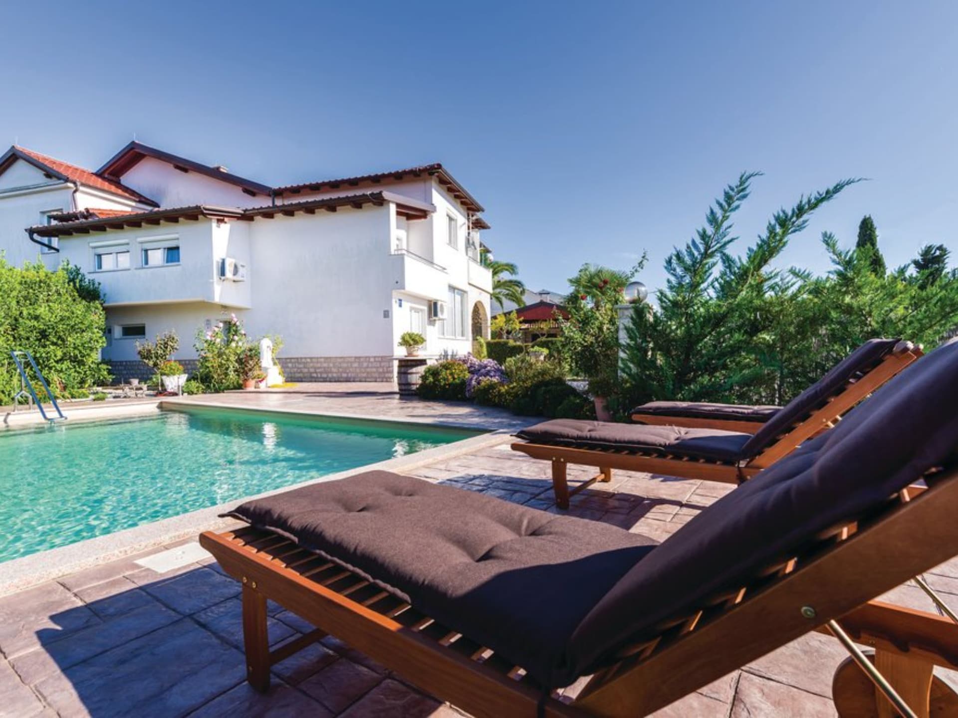 Villa Ksenija: Luxe zes-slaapkamer vakantiehuis met privézwembad in Debeljak - foto 53