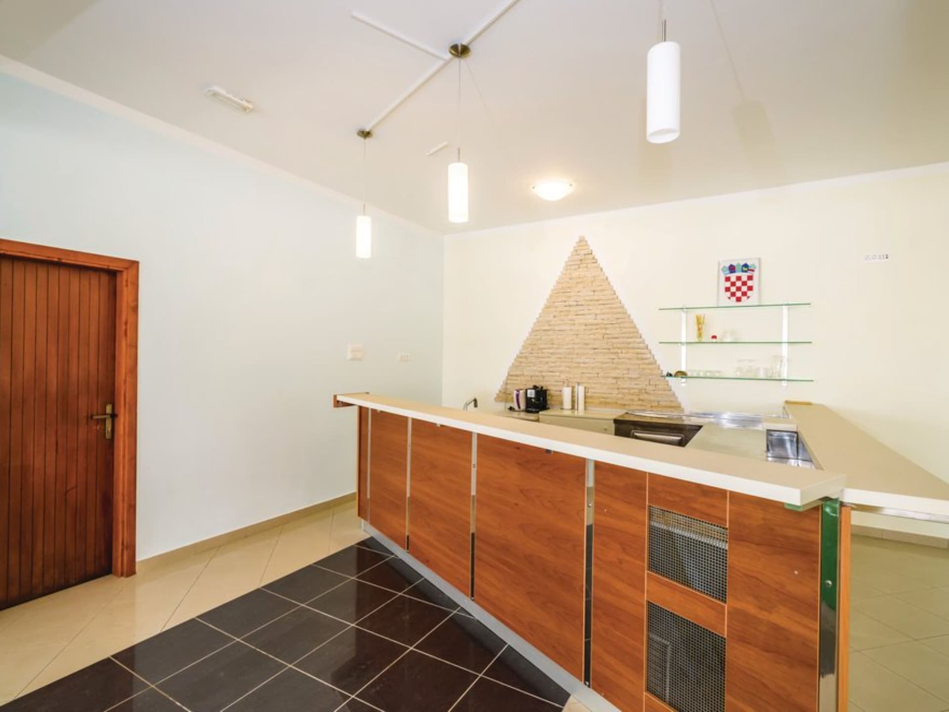 Villa Ksenija: Luxe zes-slaapkamer vakantiehuis met privézwembad in Debeljak - foto 17