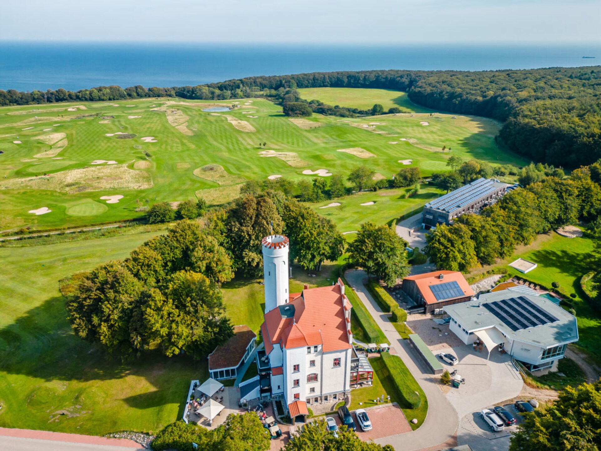 Luxe vakantiehuis met rieten dak op golfbaan Schloss Ranzow, Rügen - foto 32