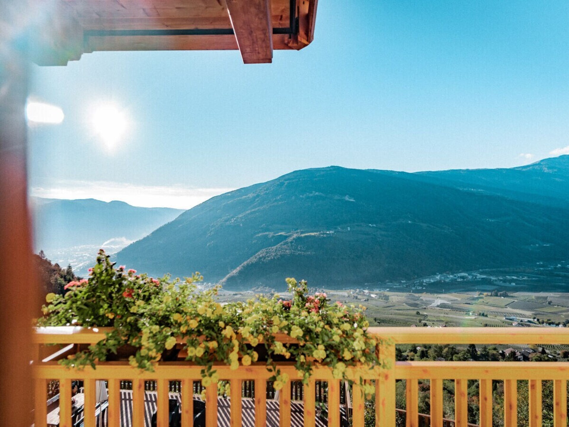 Romantisch vakantiehuis hoog boven Partschins met weids uitzicht - foto 12