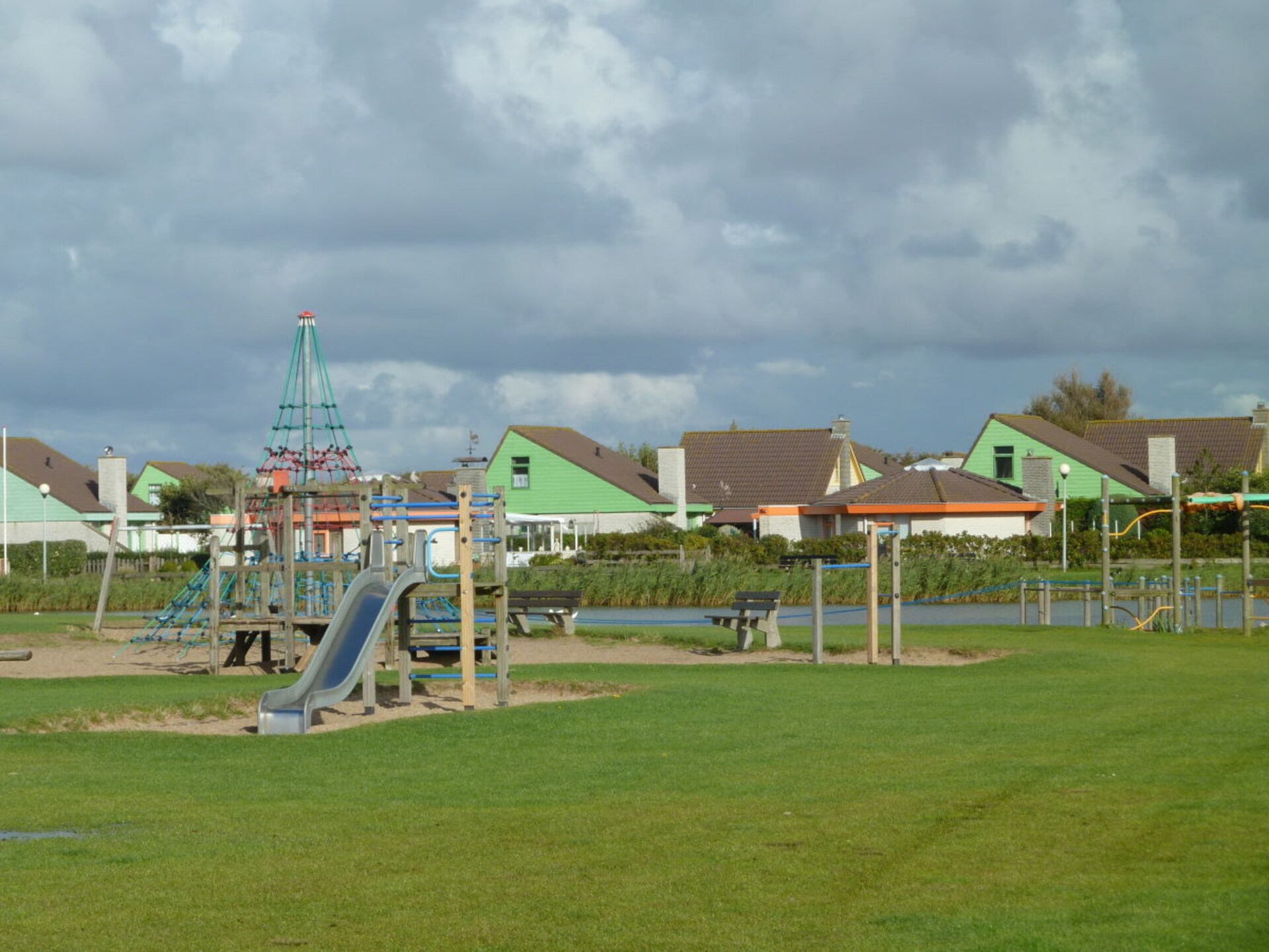 Luxe vakantiehuis met duinzicht op Strandslag in Julianadorp aan Zee - foto 15