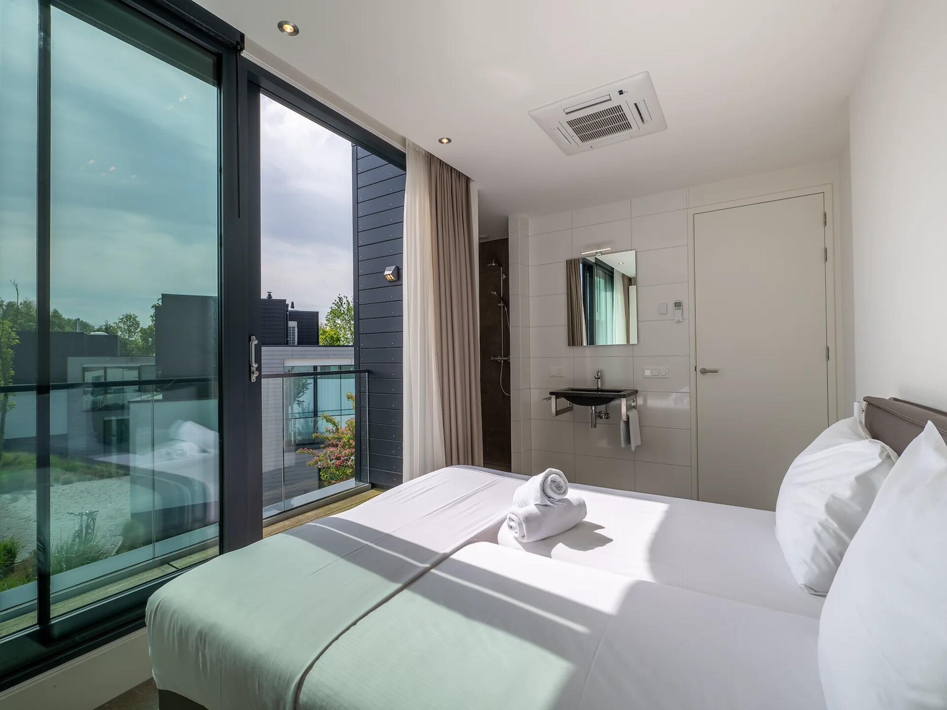 Luxe watervilla met 4 slaapkamers aan het Veerse Meer in Zeeland - foto 10