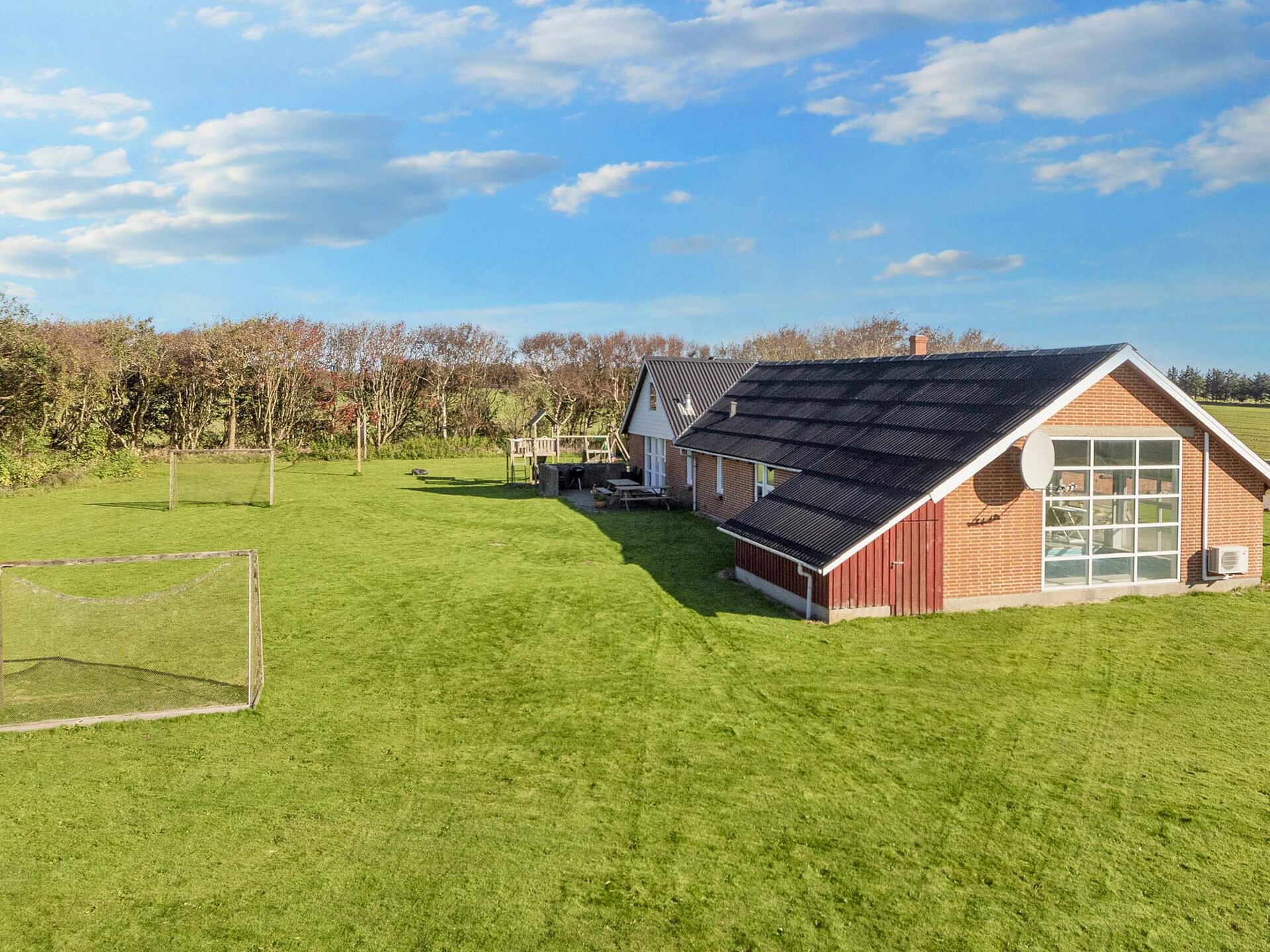 Op 500 m van zee: ruim vakantiehuis in Thyholm voor 12 personen - foto 35