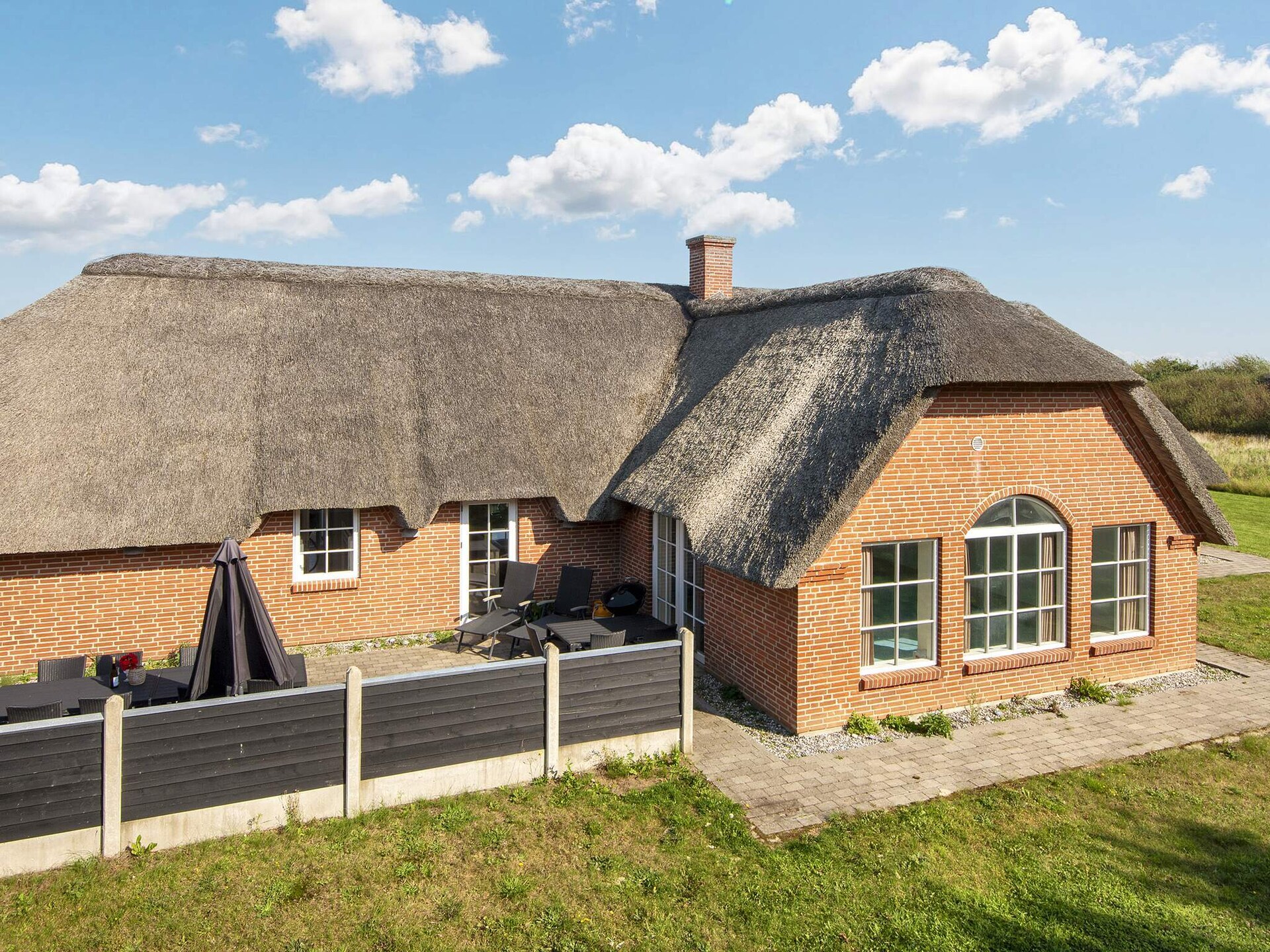 Ruim vakantiehuis in Ulfborg met pool, sauna en whirlpool · 12 pers. - foto 1