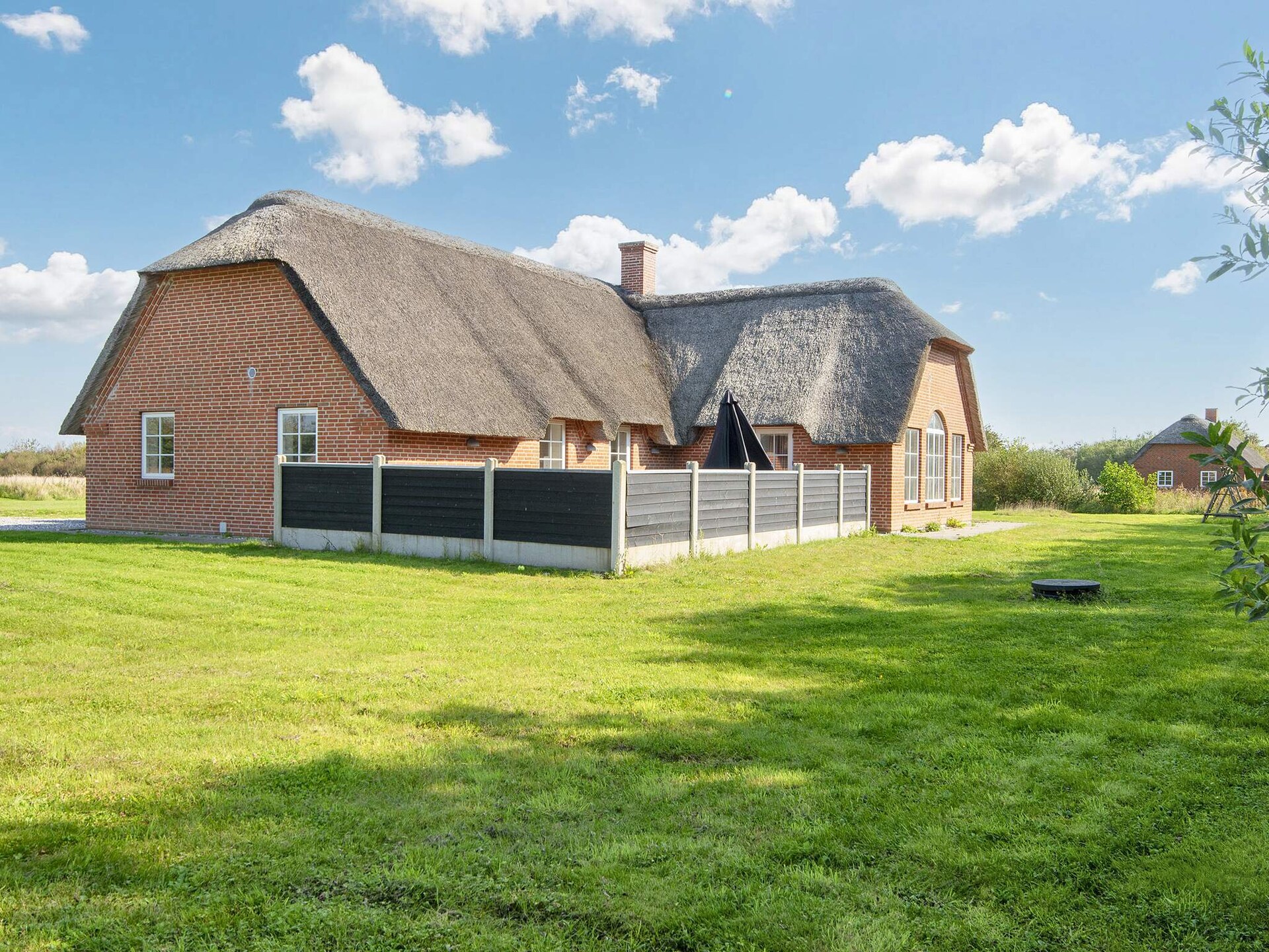 Ruim vakantiehuis in Ulfborg met pool, sauna en whirlpool · 12 pers. - foto 2