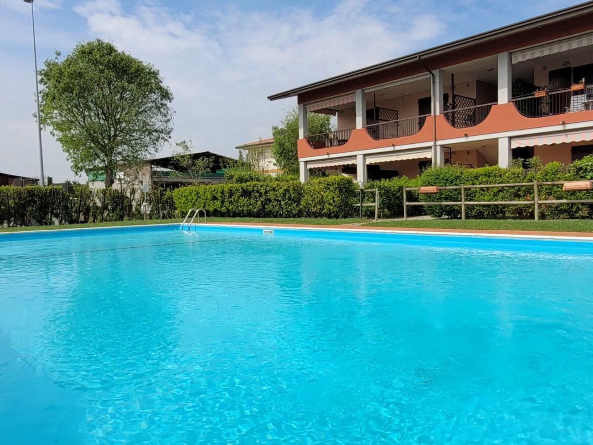 Modern appartement met eigen zwembad nabij Sirmione en Desenzano - foto 1