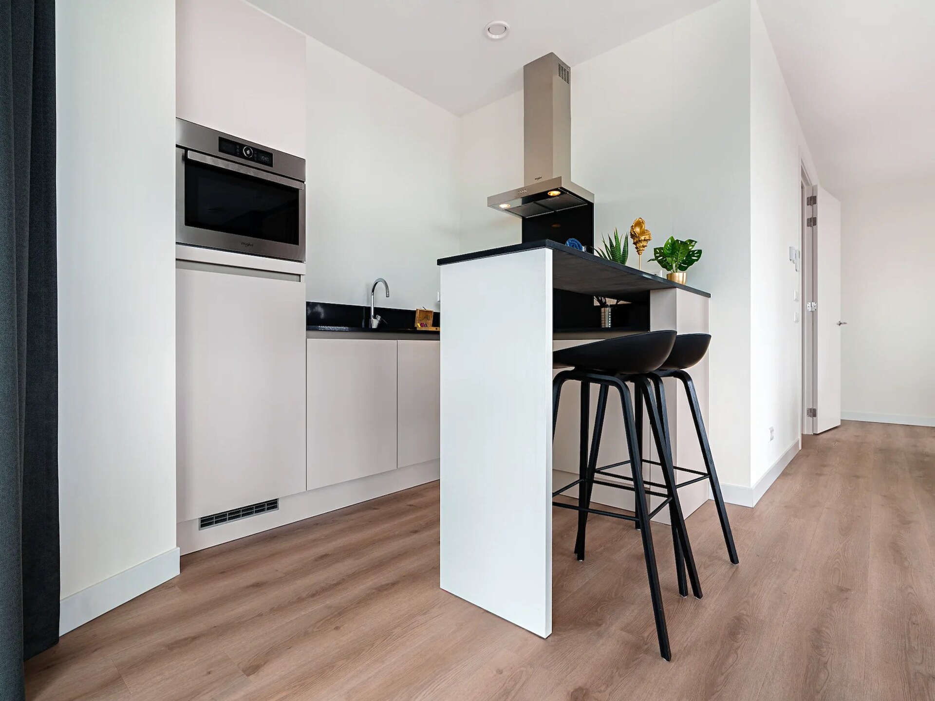 Ruim gezinsappartement met 2 slaapkamers en eigen badkamers in Breskens - foto 5