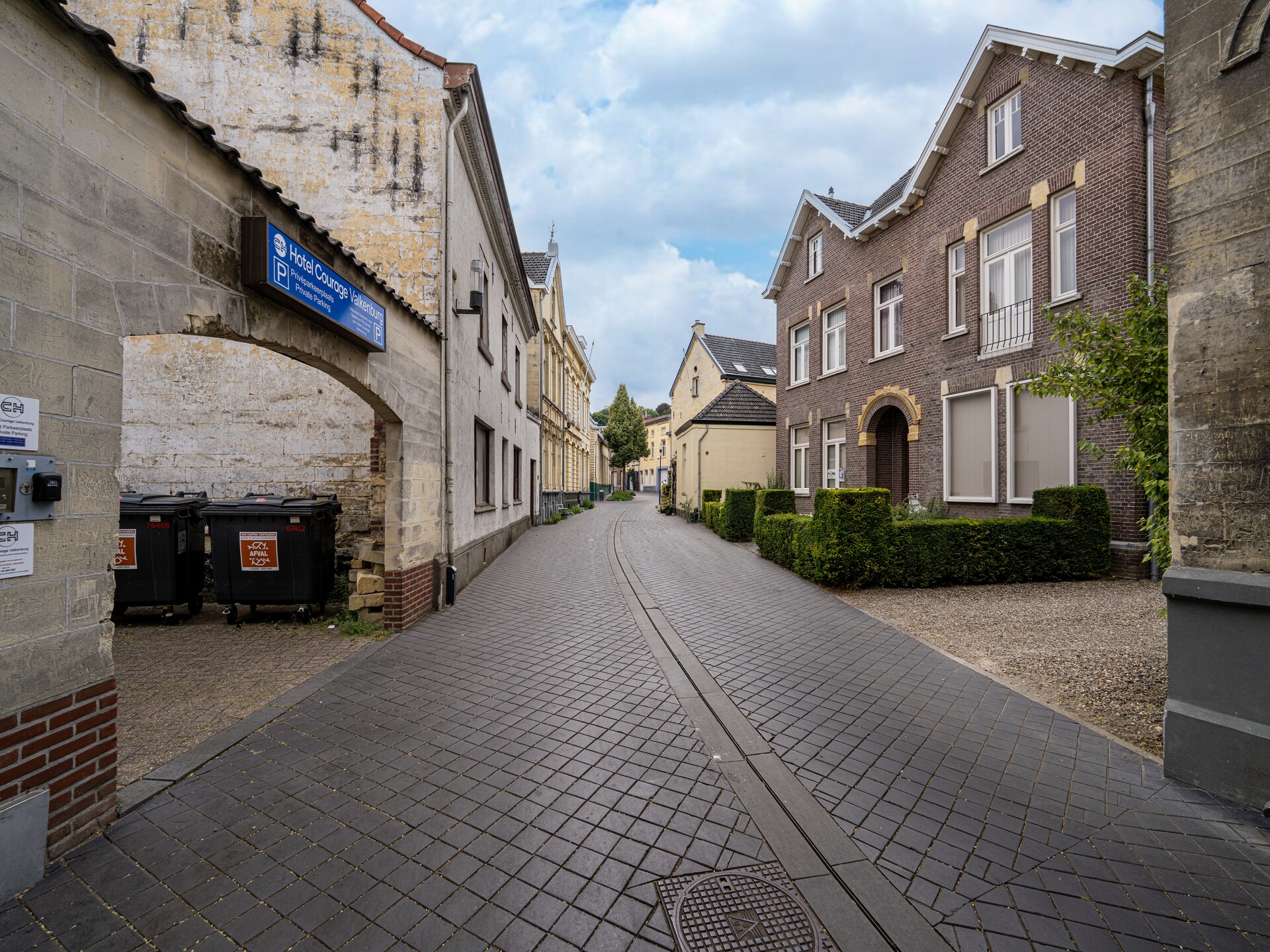 Luxe mergelvilla met sauna en hottub in hartje Valkenburg - foto 38