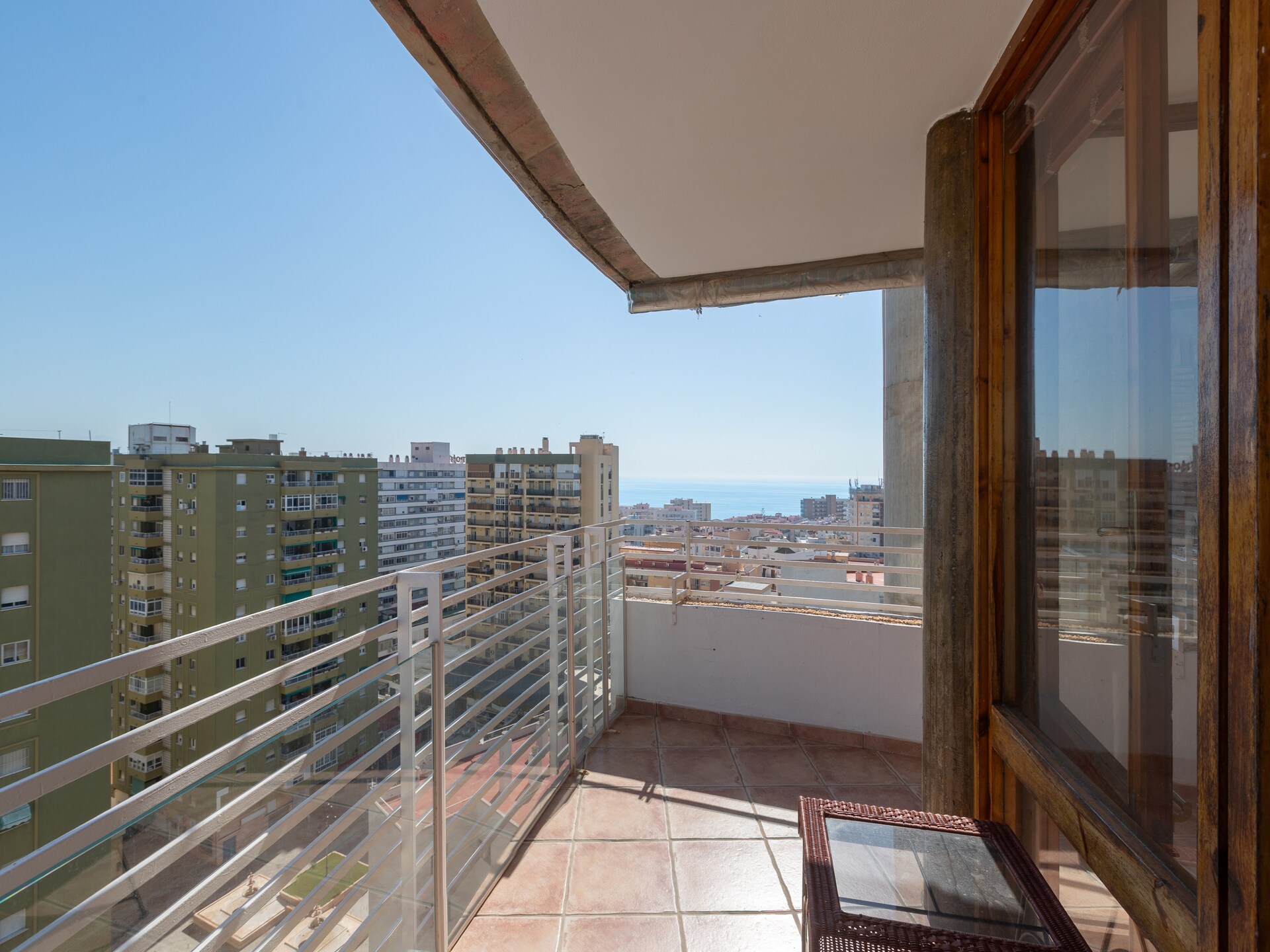 Zonnig appartement met zeezicht en zwembad in Torremolinos - foto 23