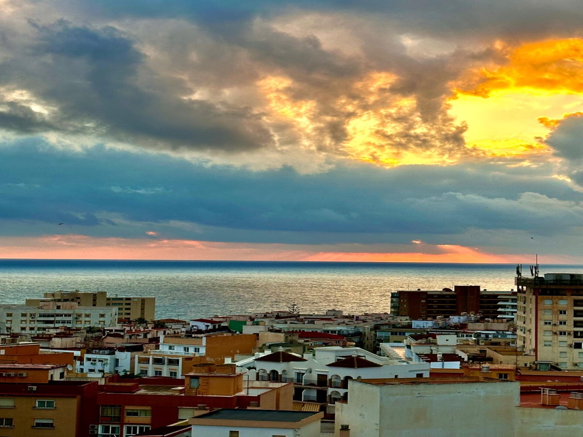 Zonnig appartement met zeezicht en zwembad in Torremolinos - foto 26