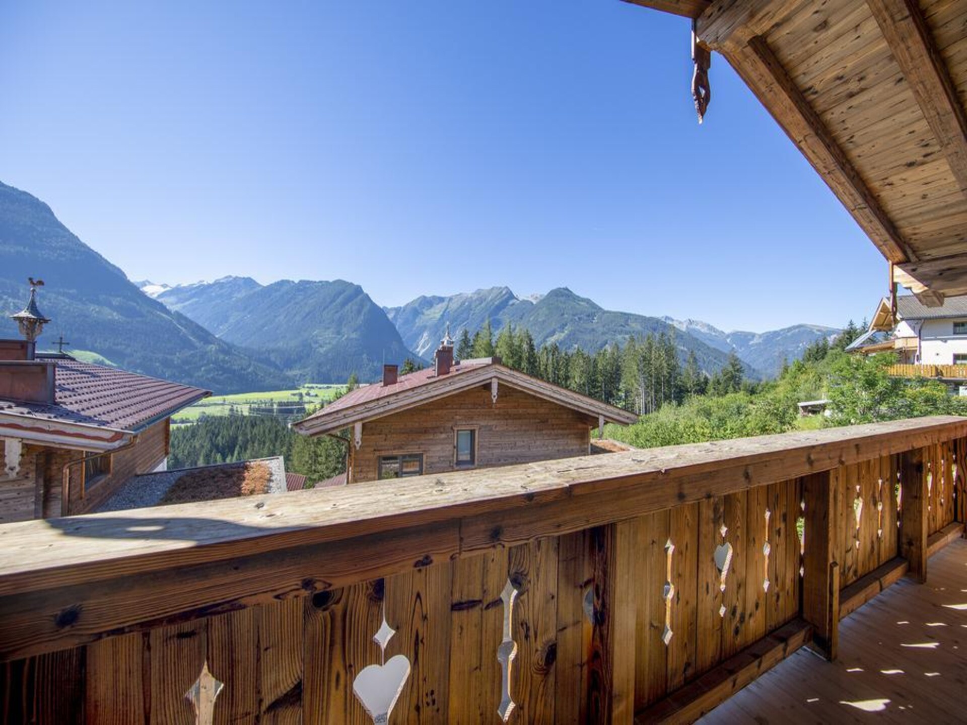 Luxe chalet aan de piste met privésauna in Neukirchen - foto 24