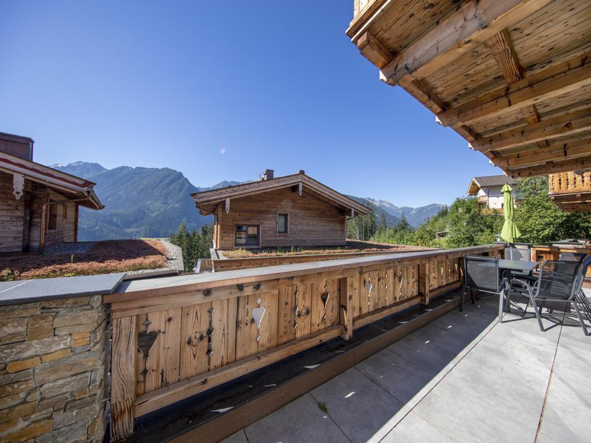Luxe chalet aan de piste met privésauna in Neukirchen - foto 30