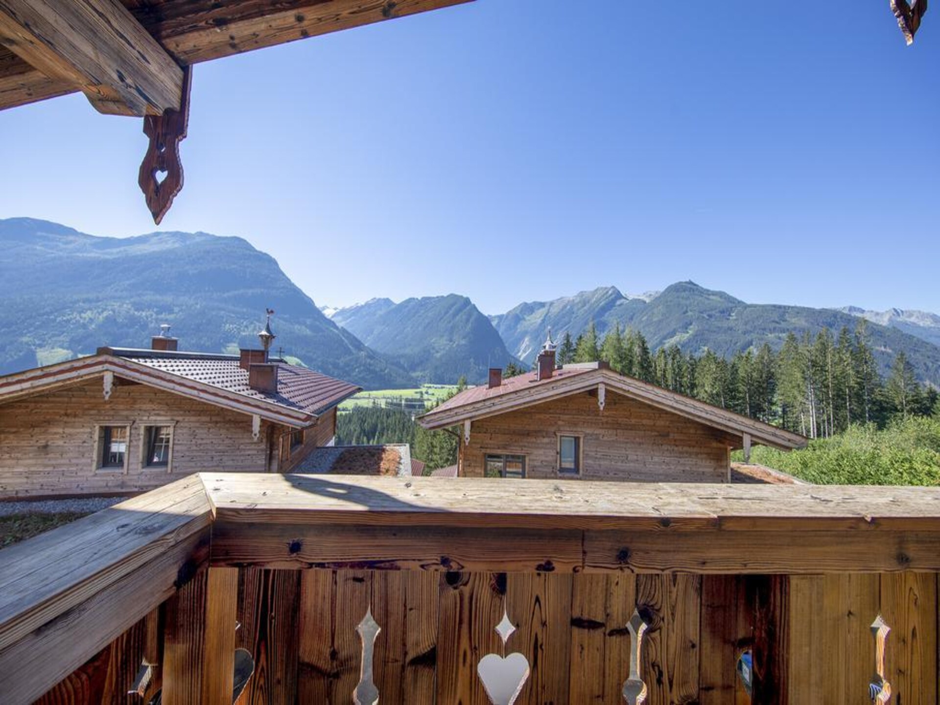 Luxe chalet aan de piste met privésauna in Neukirchen - foto 31