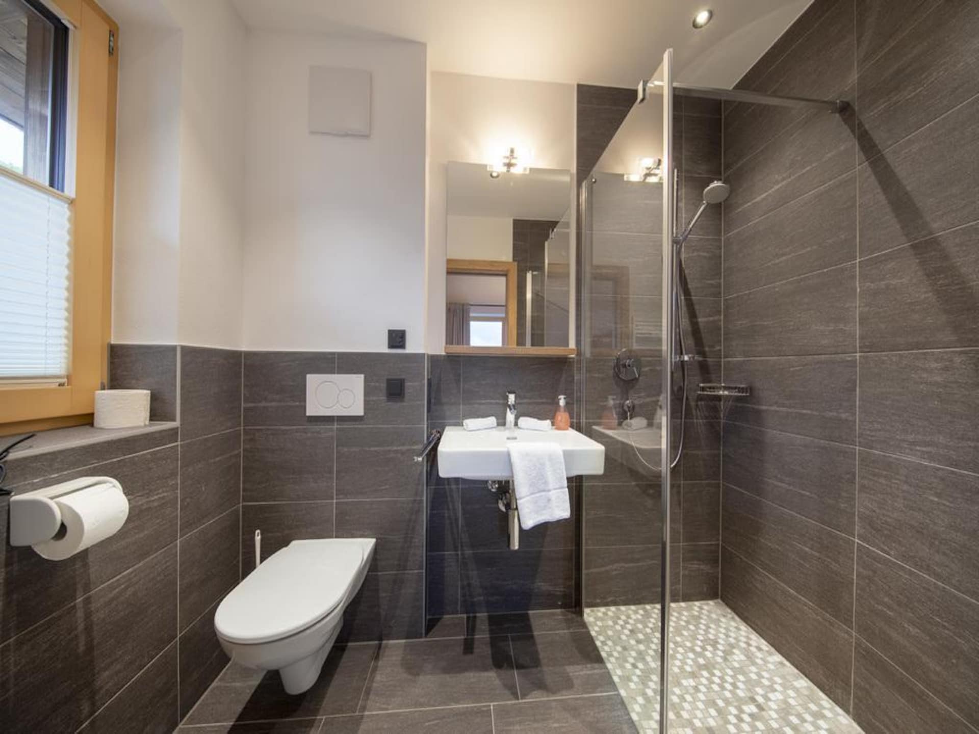 Luxe chalet aan de piste met privésauna in Neukirchen - foto 22