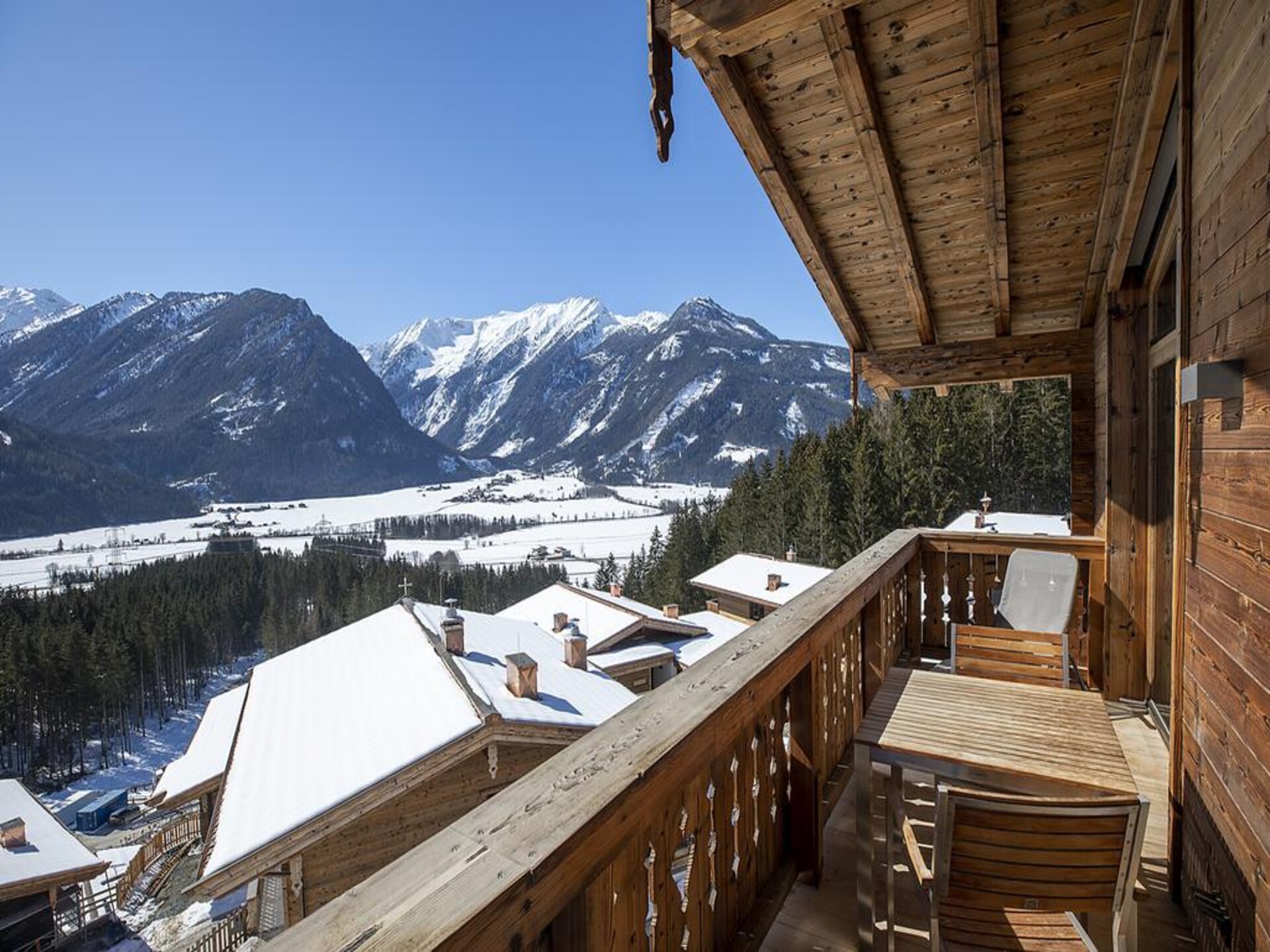 Luxe chalet direct aan de piste in Neukirchen am Großvenediger - foto 32