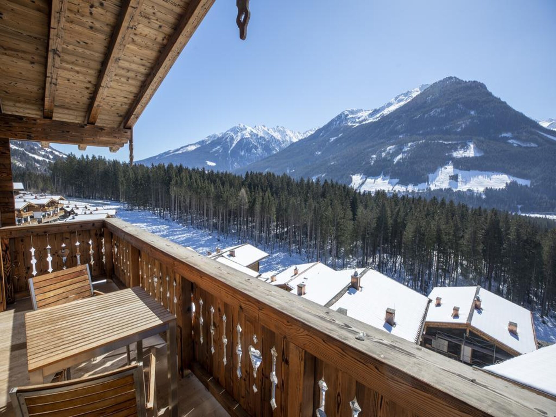 Luxe chalet direct aan de piste in Neukirchen am Großvenediger - foto 33